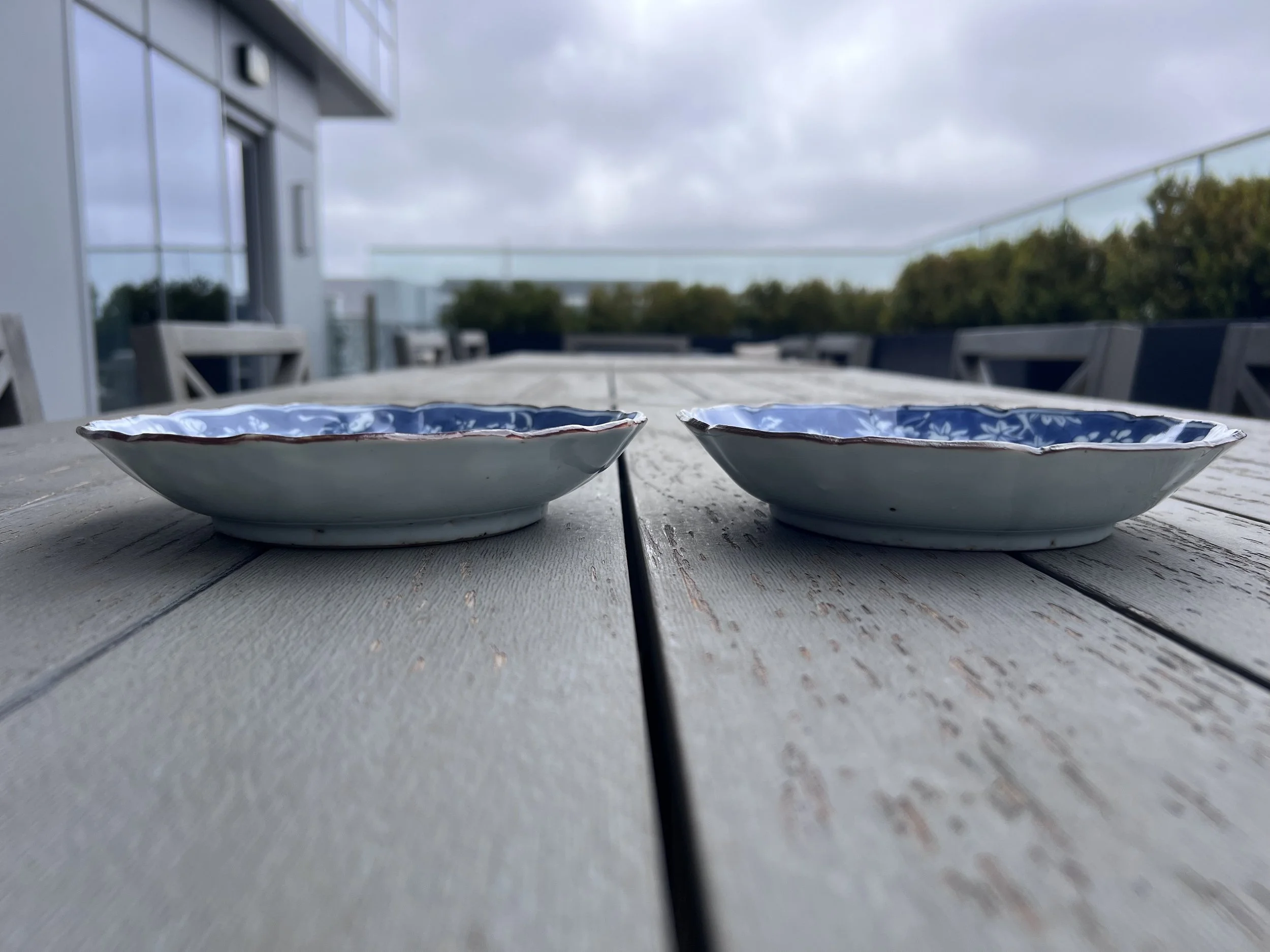 blue and white lobed dishes with iron-brown rims5.jpg