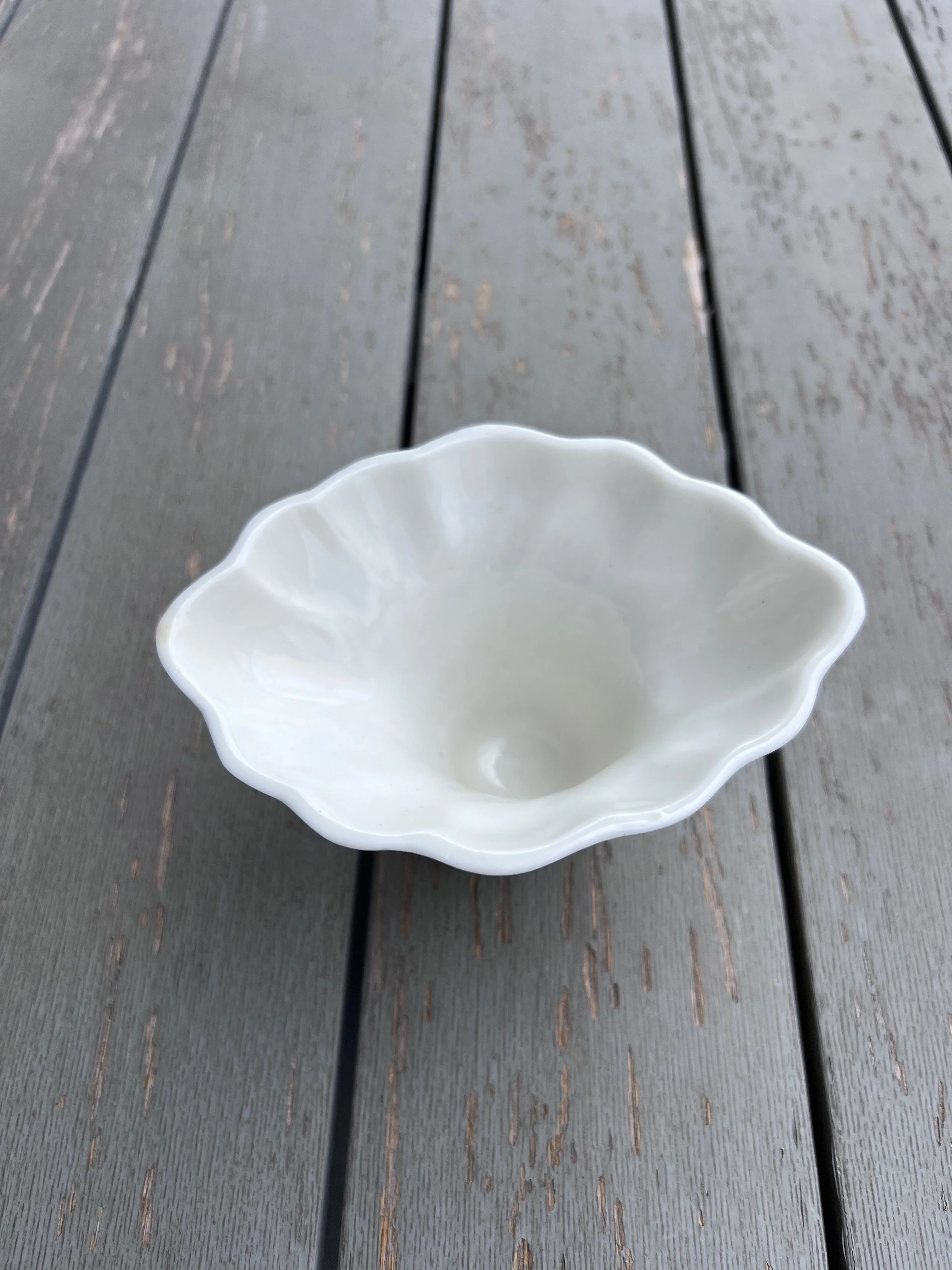 Dehua Blanc de Chine Rhinoceros-Horn Form Cup2.jpg