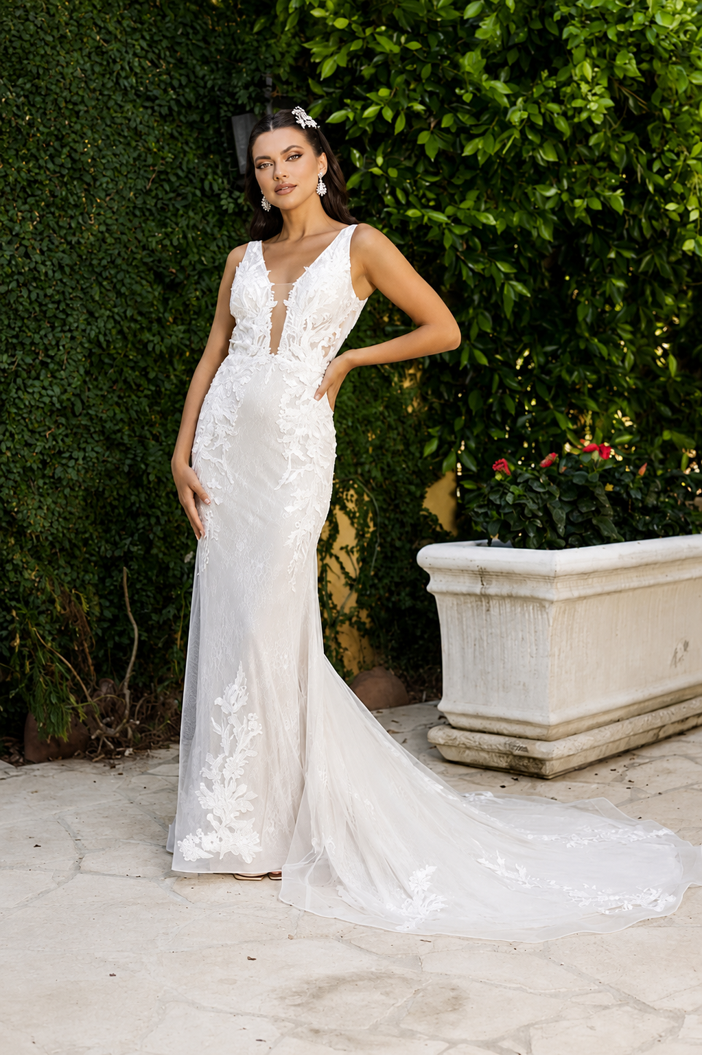RQ8147 
Color: Ivory/Nude 
Size:8