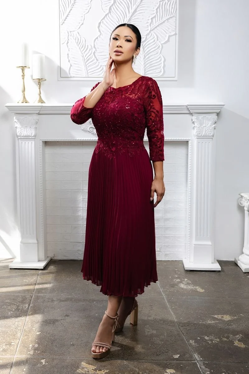 May Queen 
MQ2189
Color: Burgundy