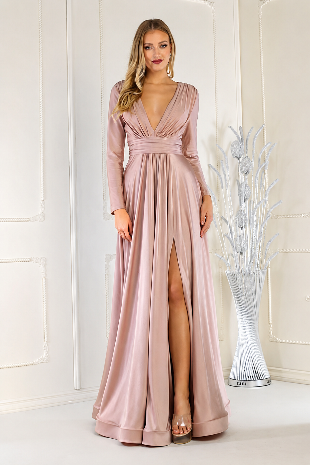 May Queen 
MQ1835
Color: Mauve, Black 