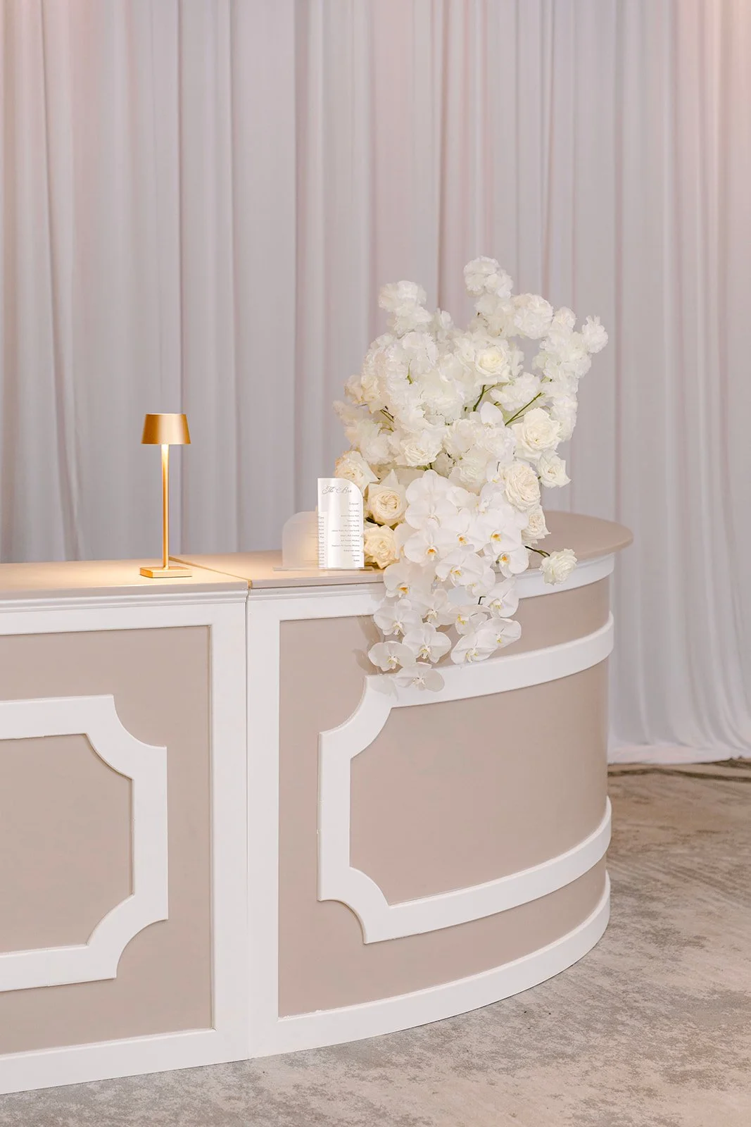 The Lobby Signature Bar | Round