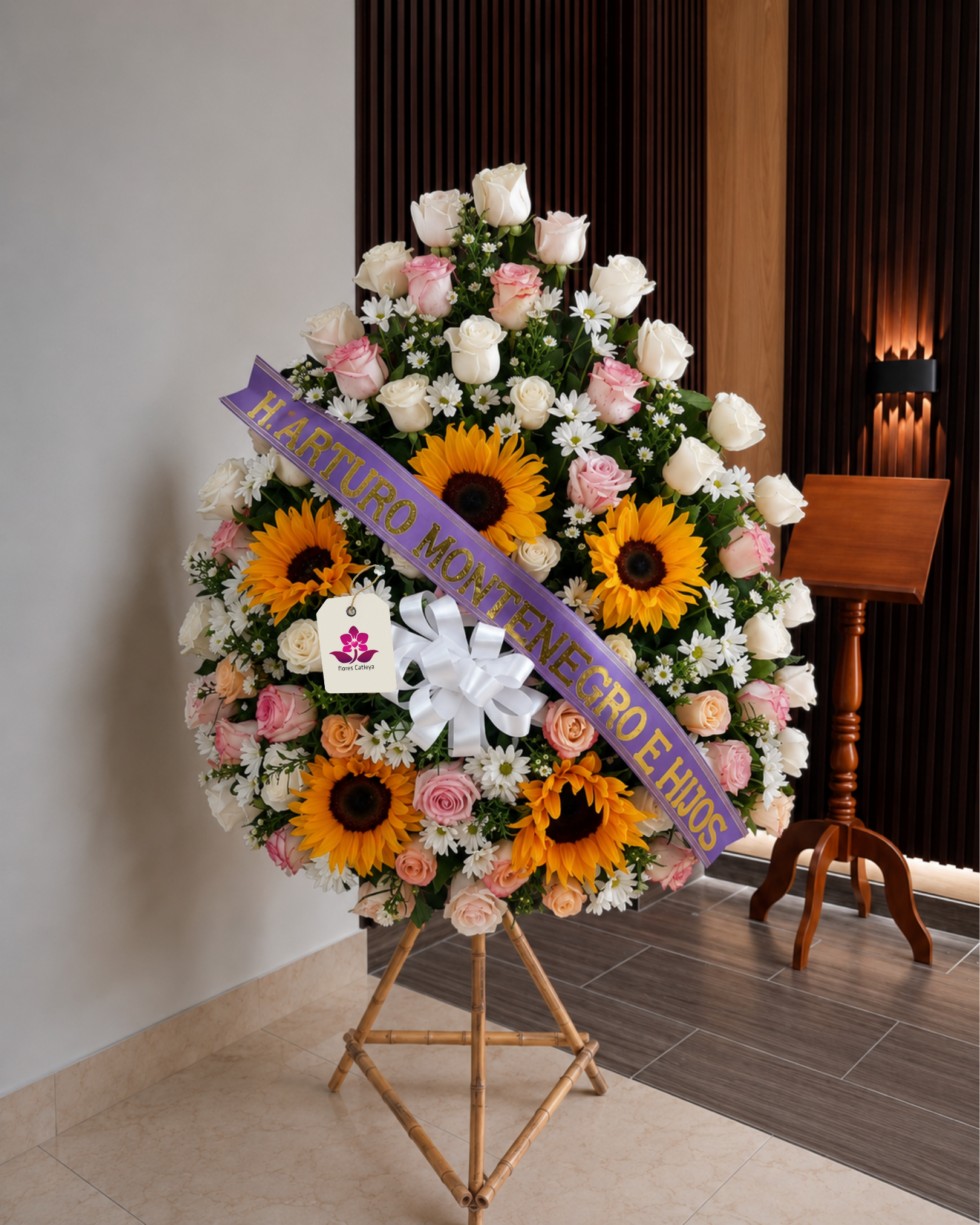 Pedestal Fúnebre "Serenidad Cálida" - Rosas y Girasoles