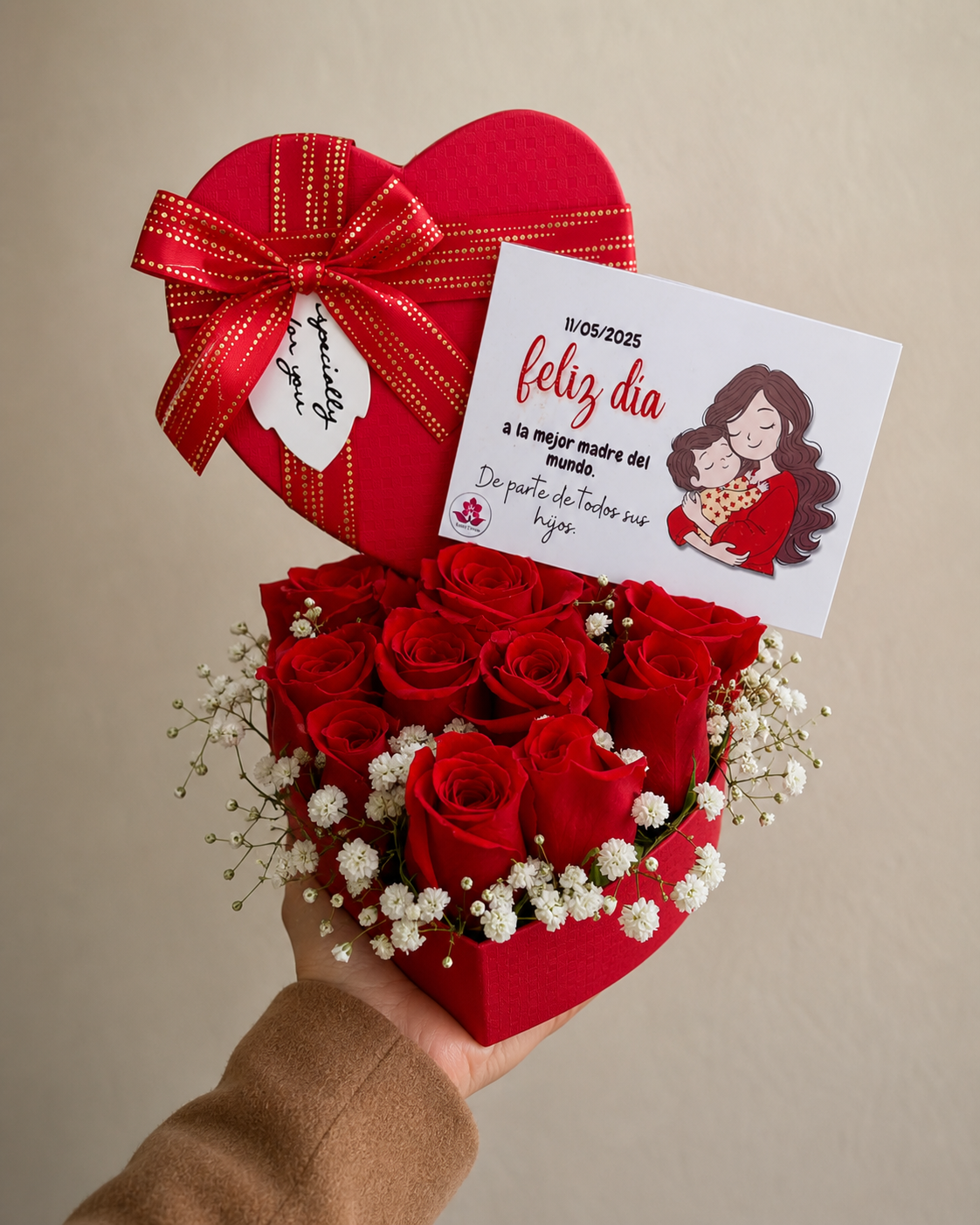 Caja Floral "Corazón Infinito" - Rosas Premium