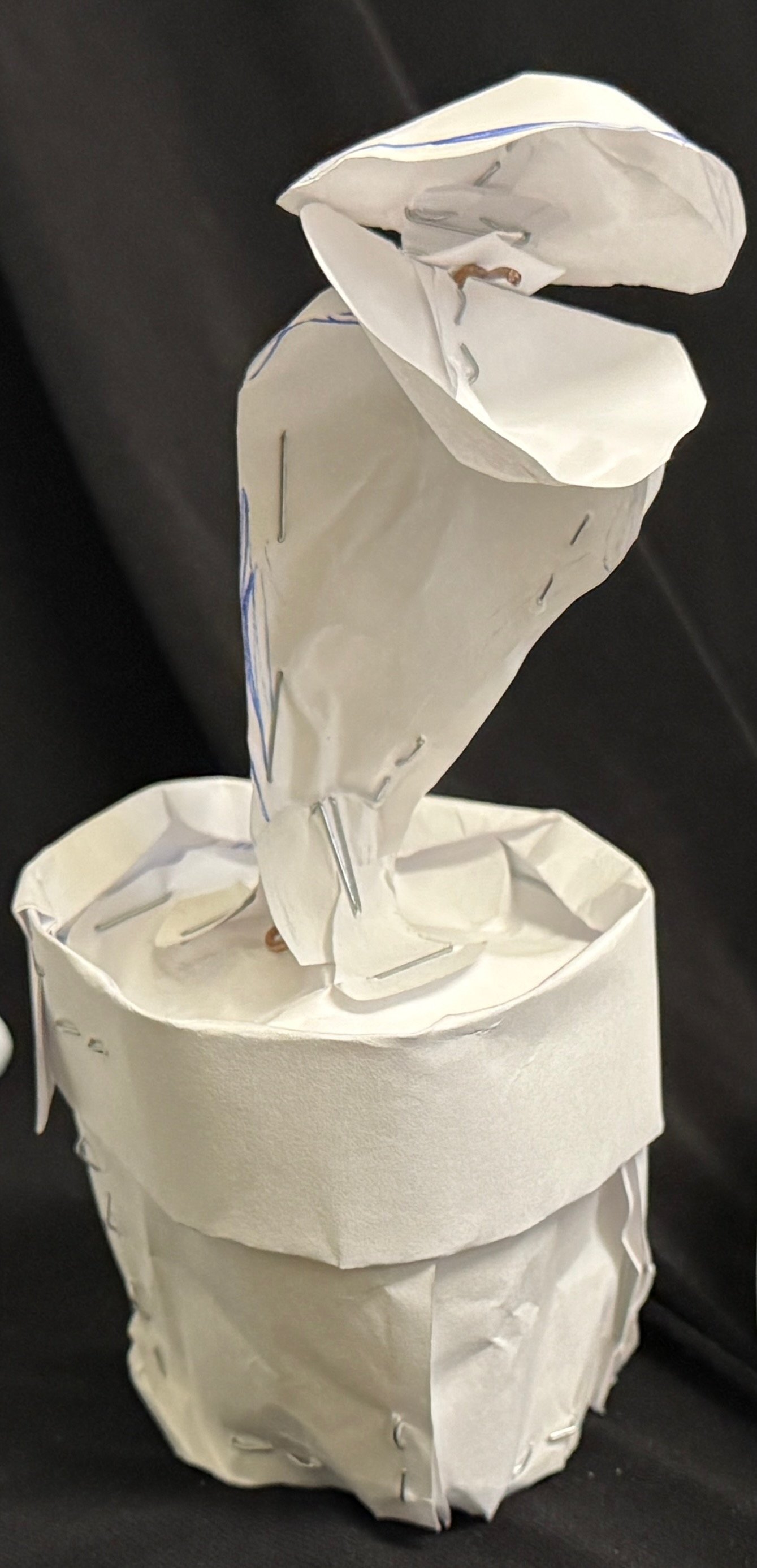 venus flytrap pincushion: paper model prototype