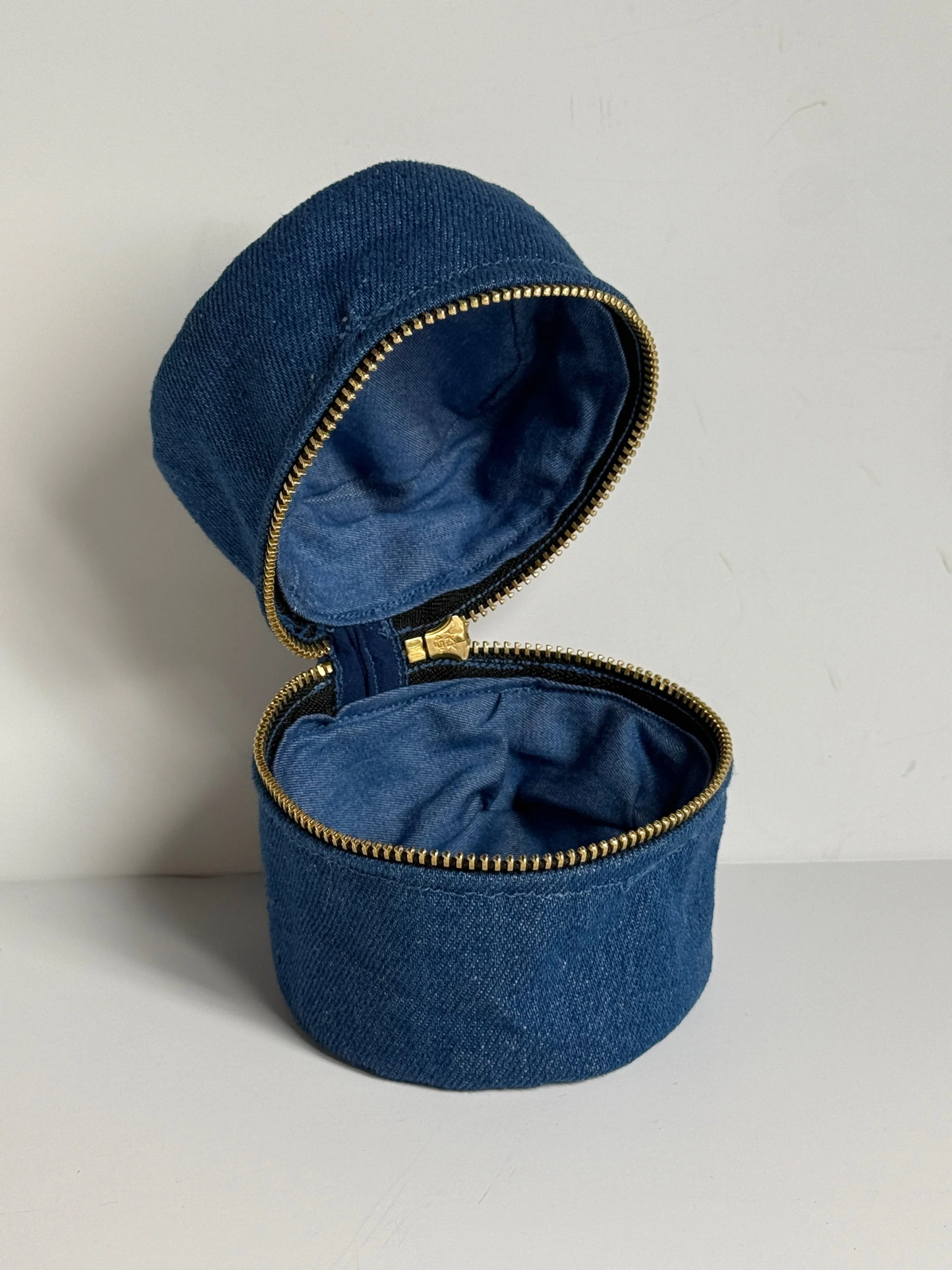 zippered pill pouch