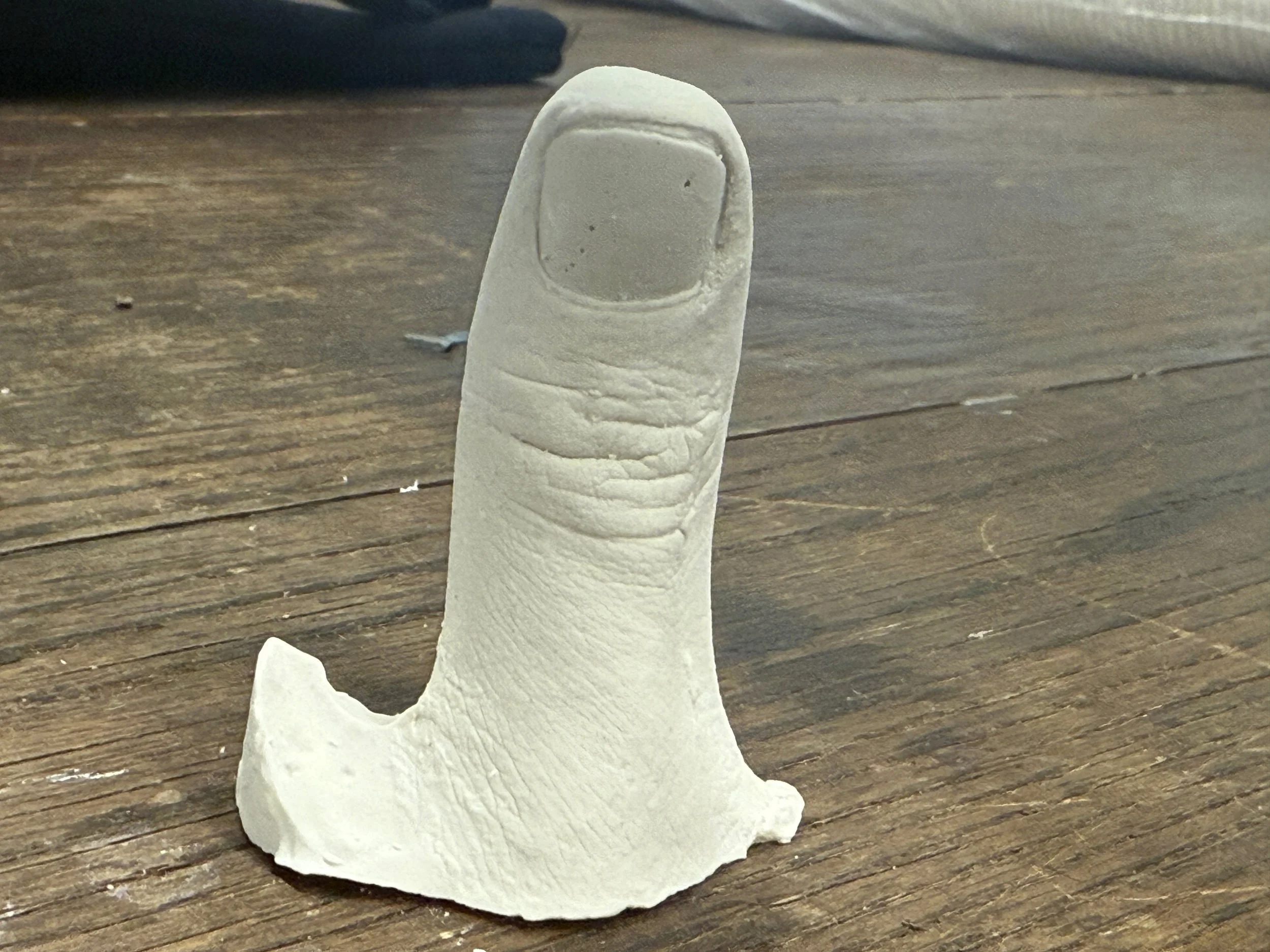mold making: plaster finger