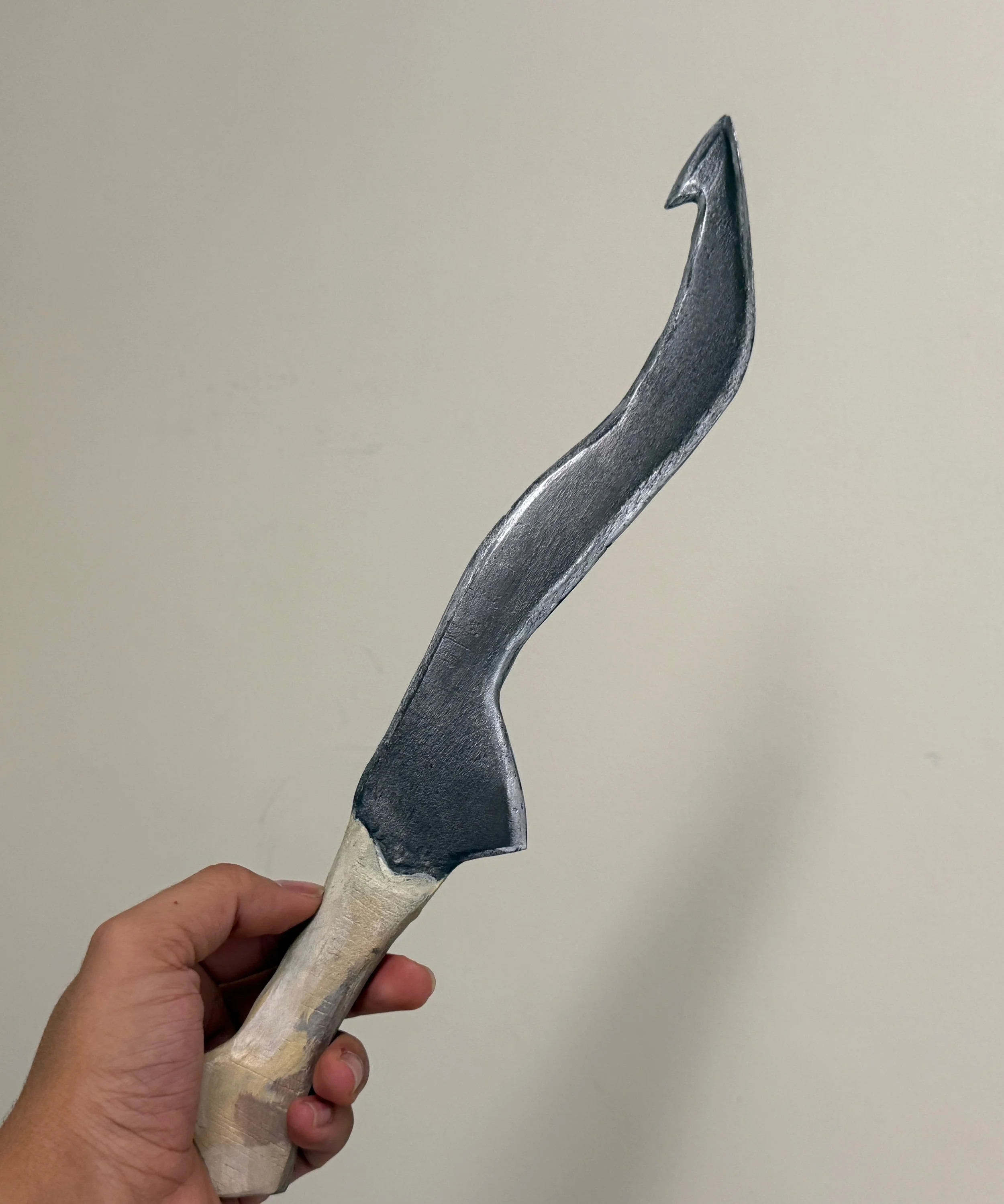 knife: painted with graphite powder coating on blade (final)