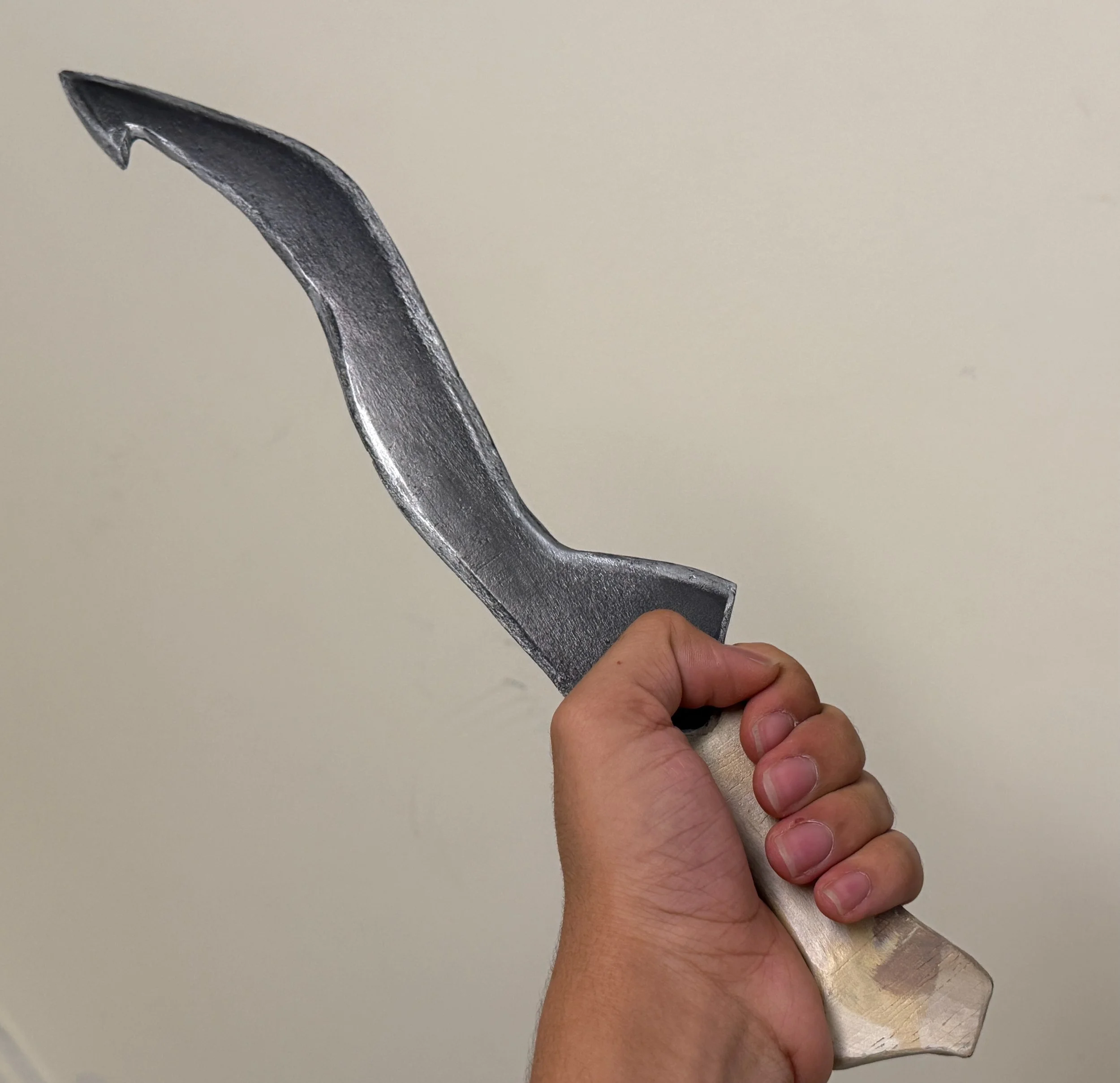 knife: painted with graphite powder coating on blade (final)