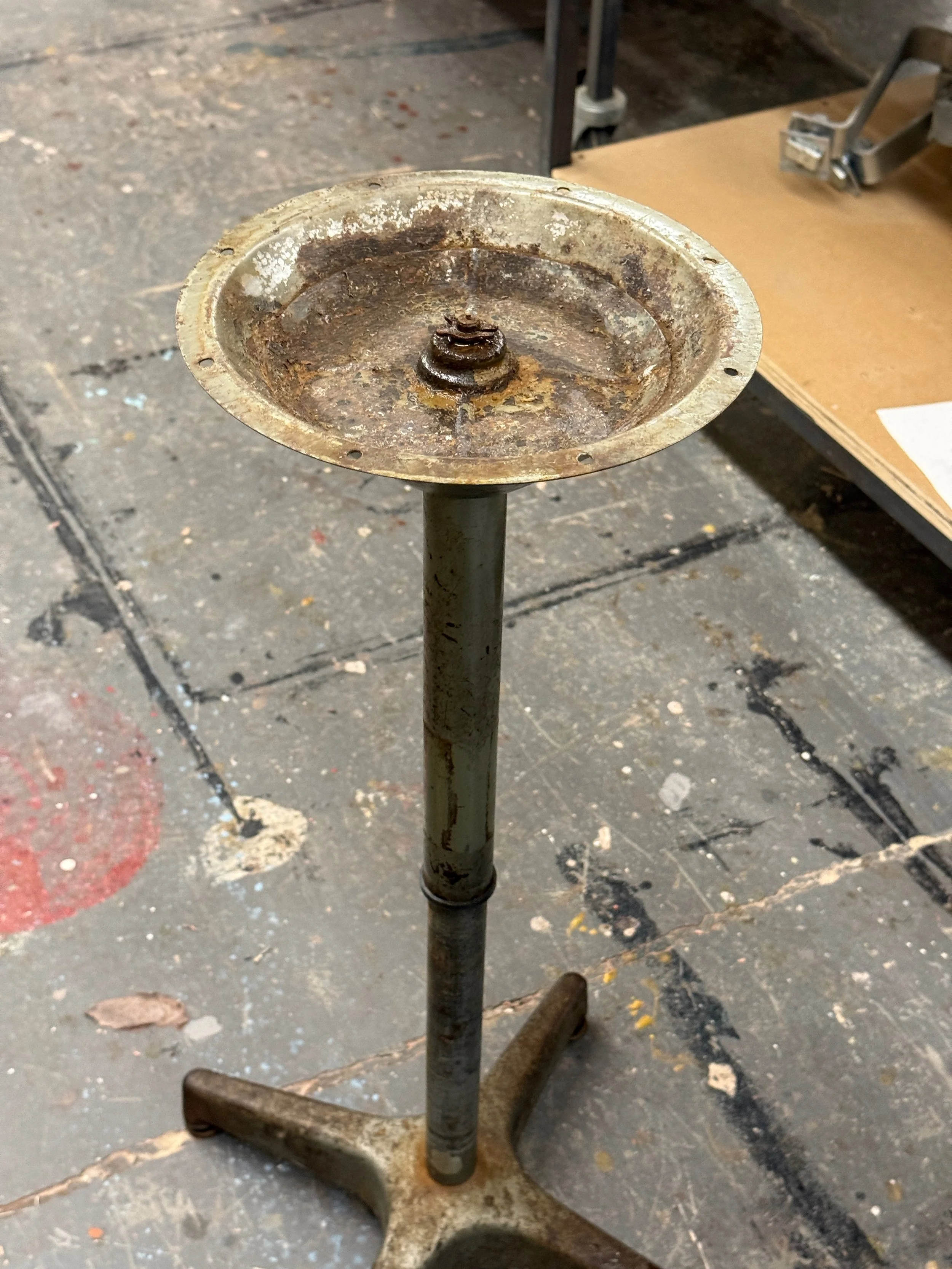 refurbishment project: cleaning out rust with wd40 and steel wool (after)