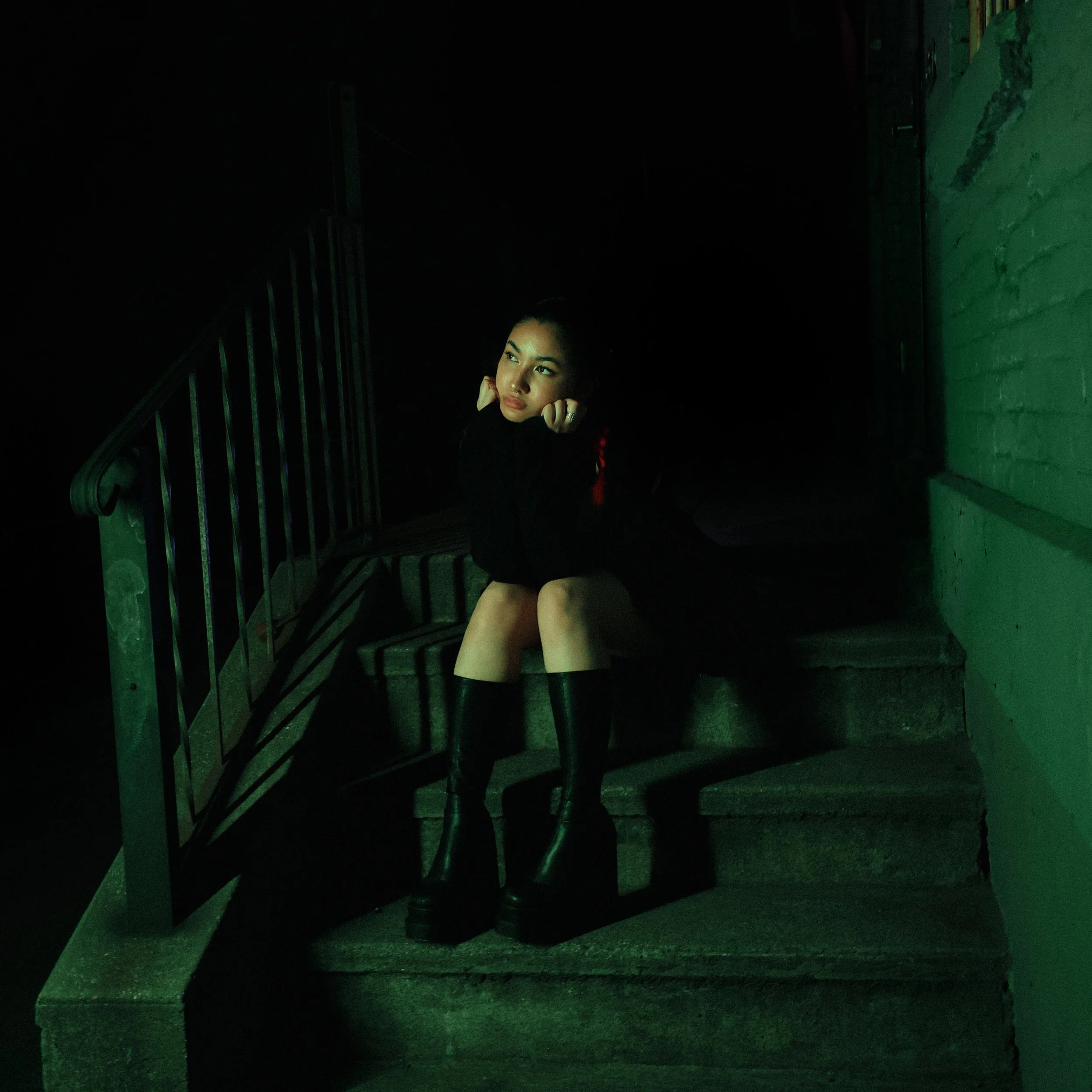 GlennaJane_PlayingDead_LightsR2_Cover_V1.jpg