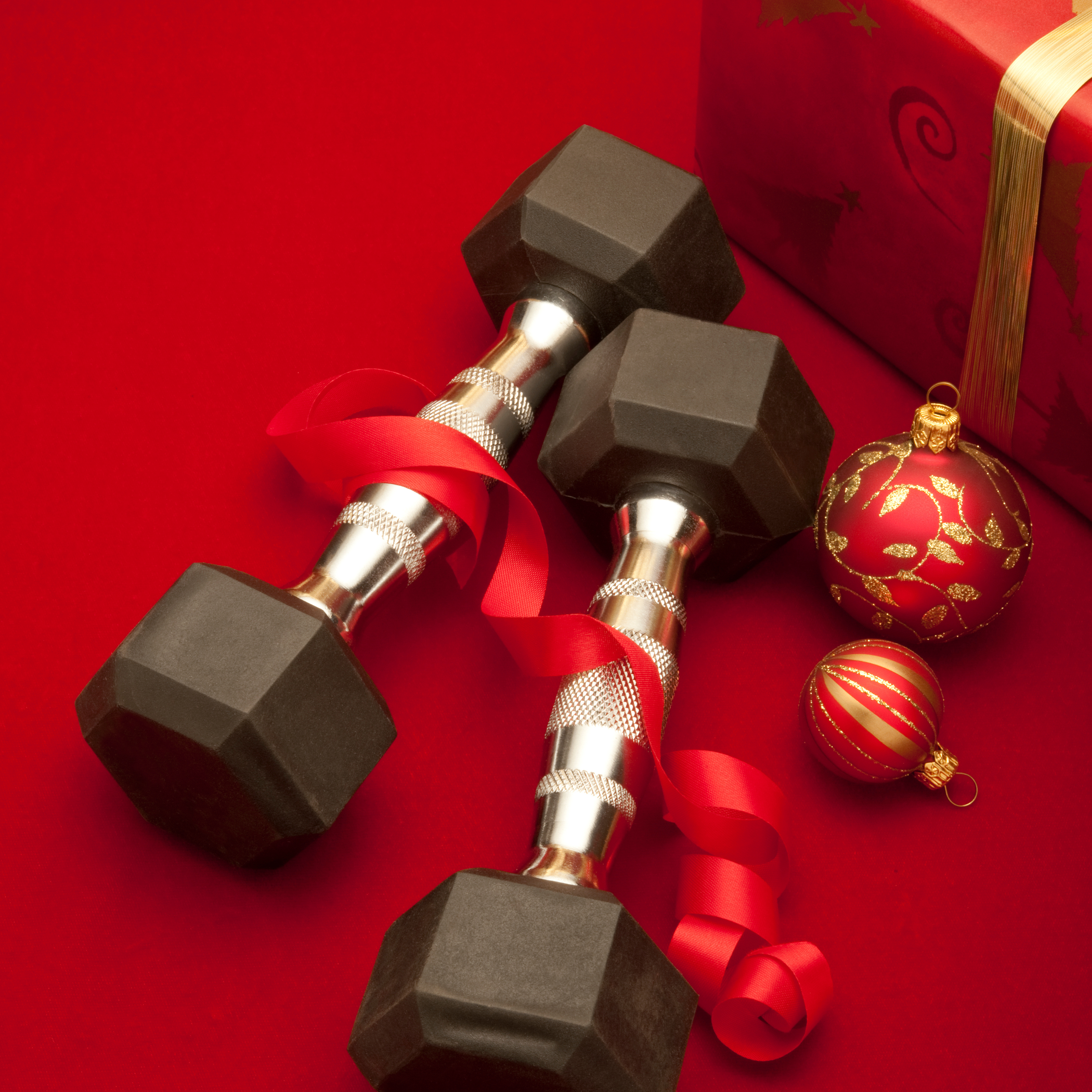 How to Set Realistic Fitness Goals: A Trainer’s Guide to Success for the Holidays!