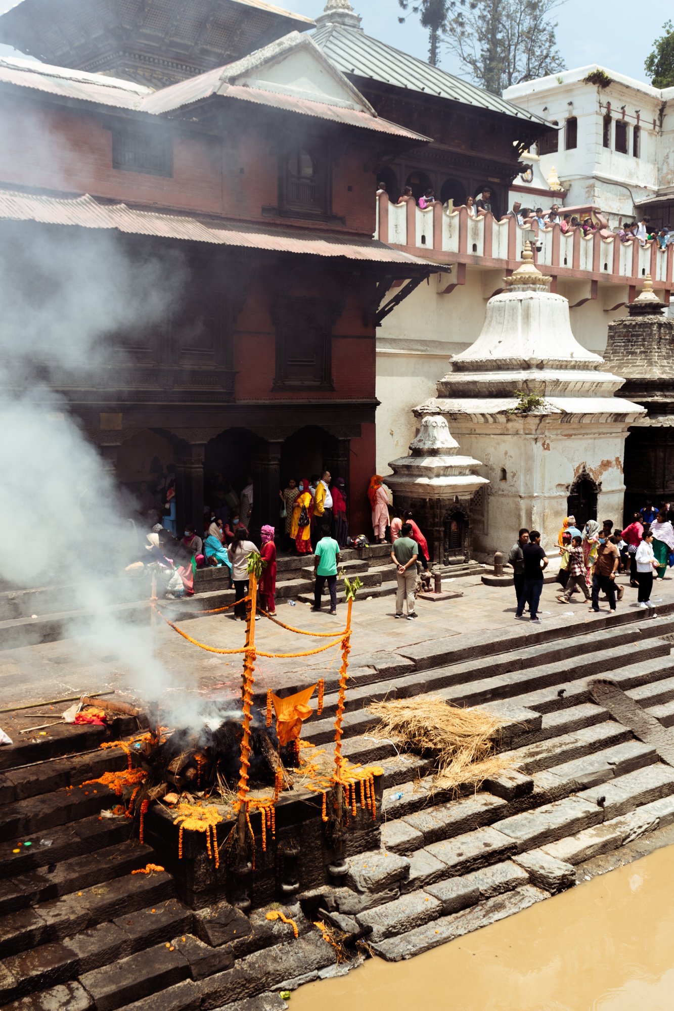 Kathmanducrematieplek7.jpg