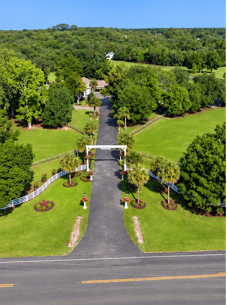 Pegasus_Estate_Entrance_clean.png