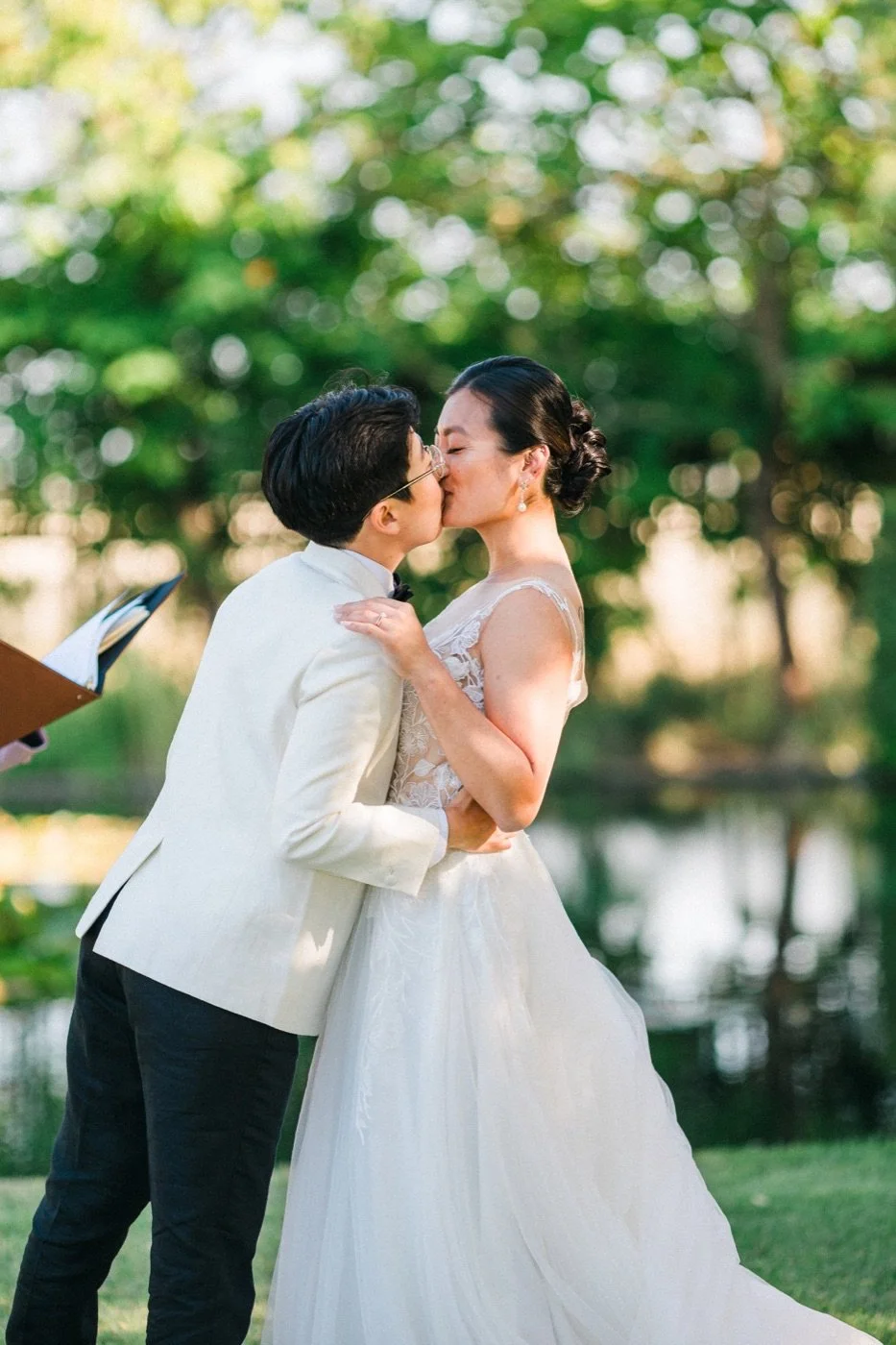 05_ceremony_first-kiss_web.jpg