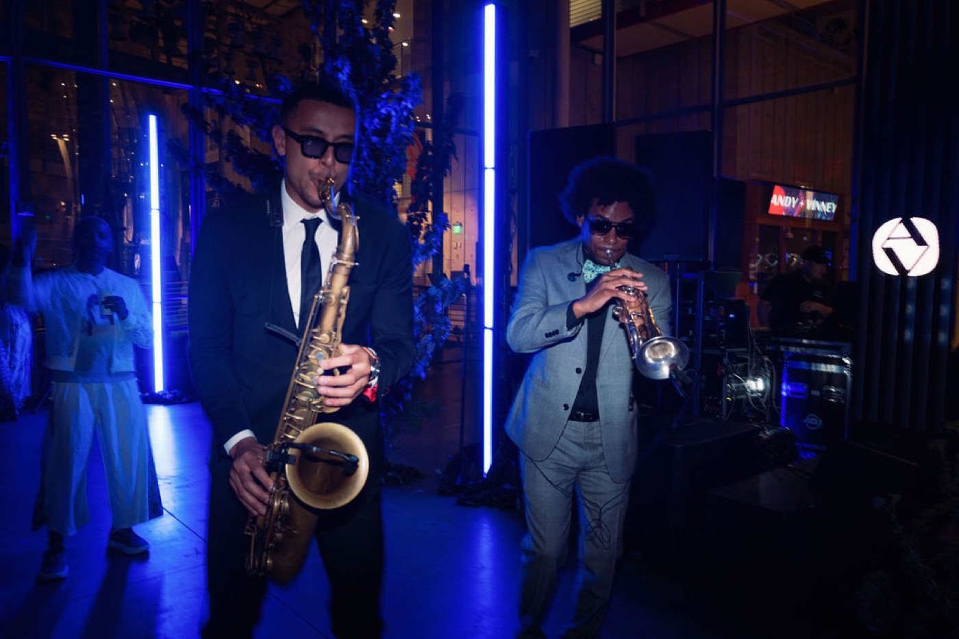 12b_party_sax-band_web.jpg