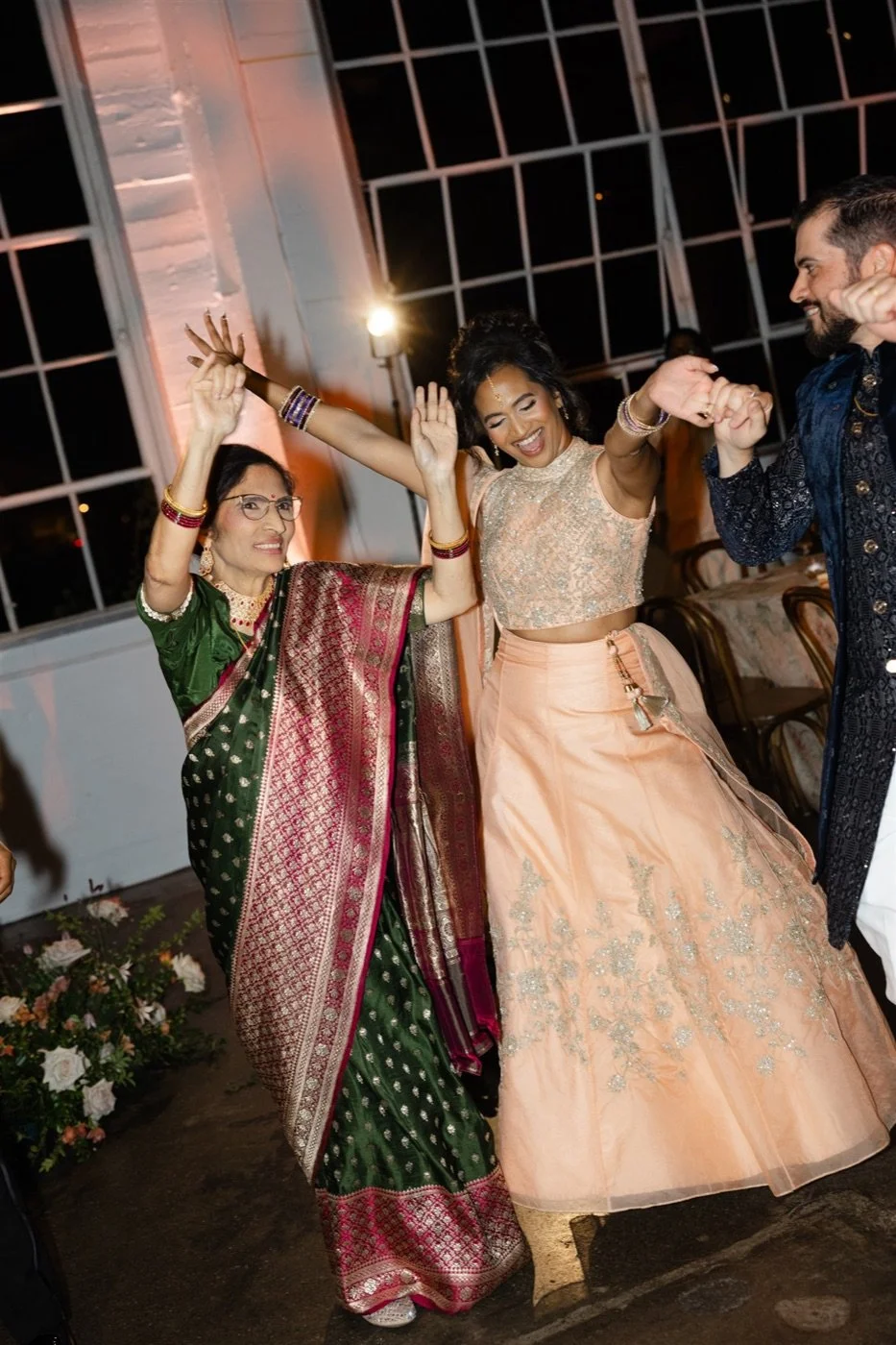 10_celebration_dancing_web.jpg