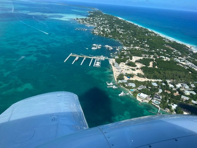 5 Reasons to Charter a Private Flight to the Bahamas 