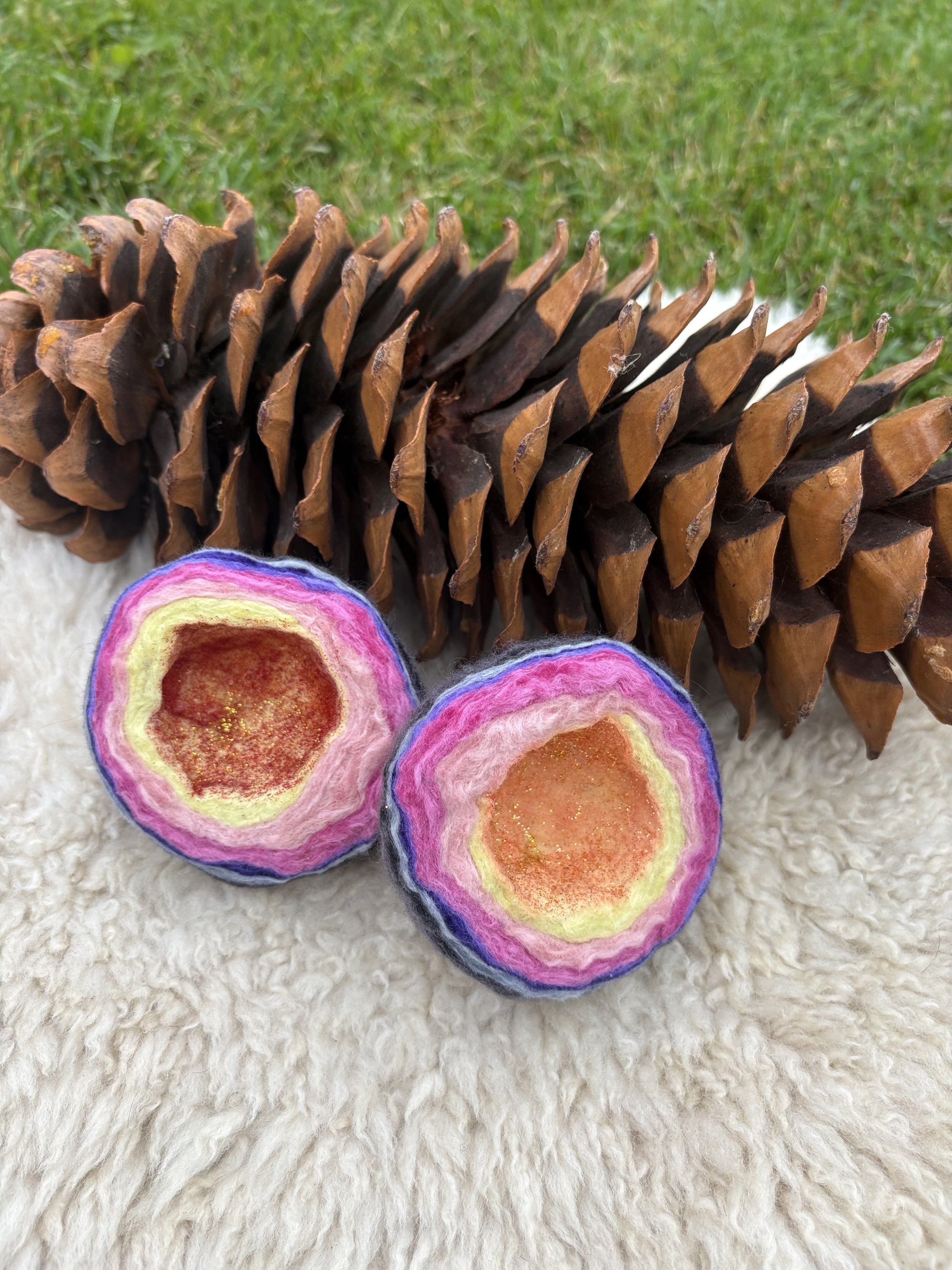 Wet Felted Geodes (10/26)
