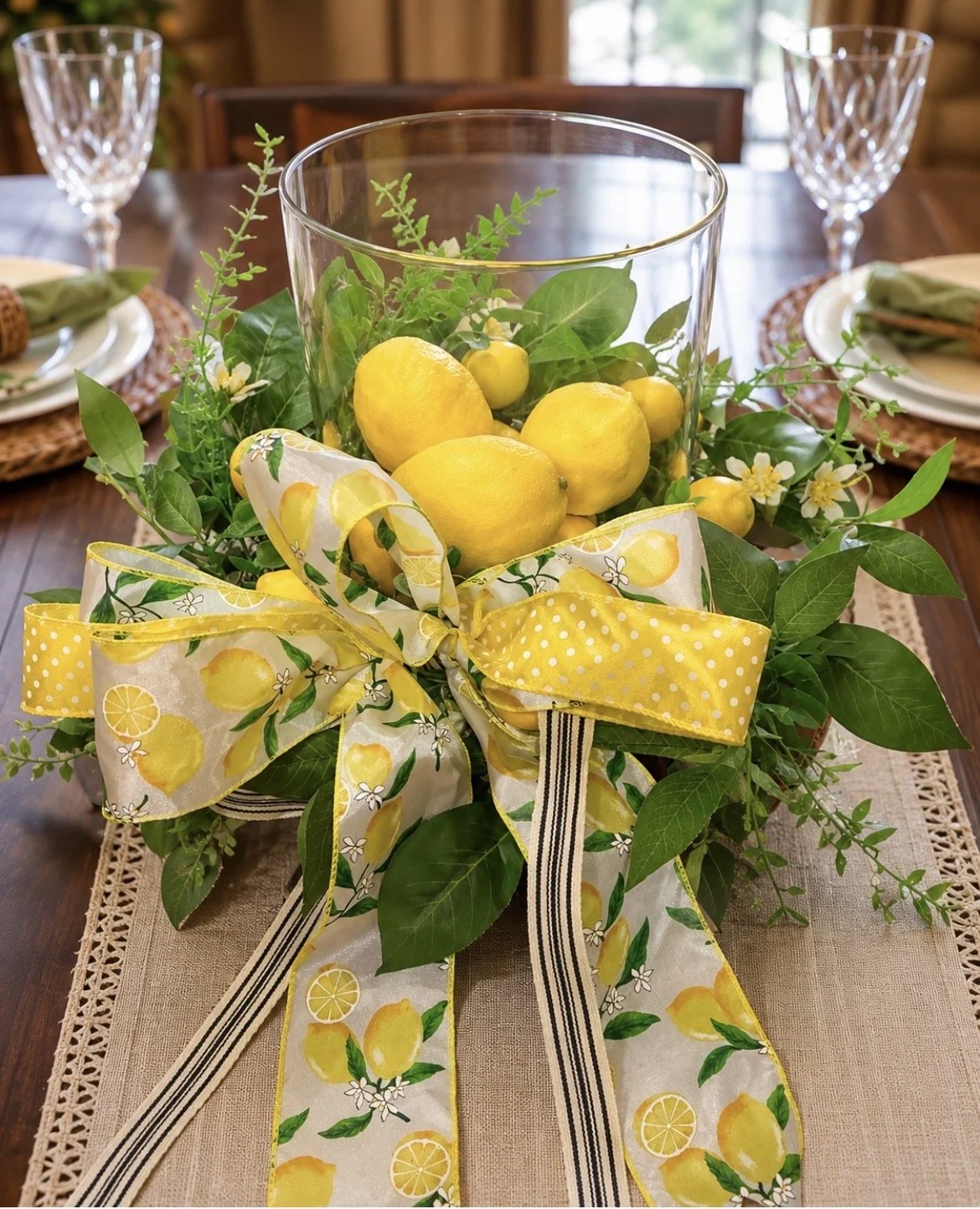 Lemon Grove Centerpiece
