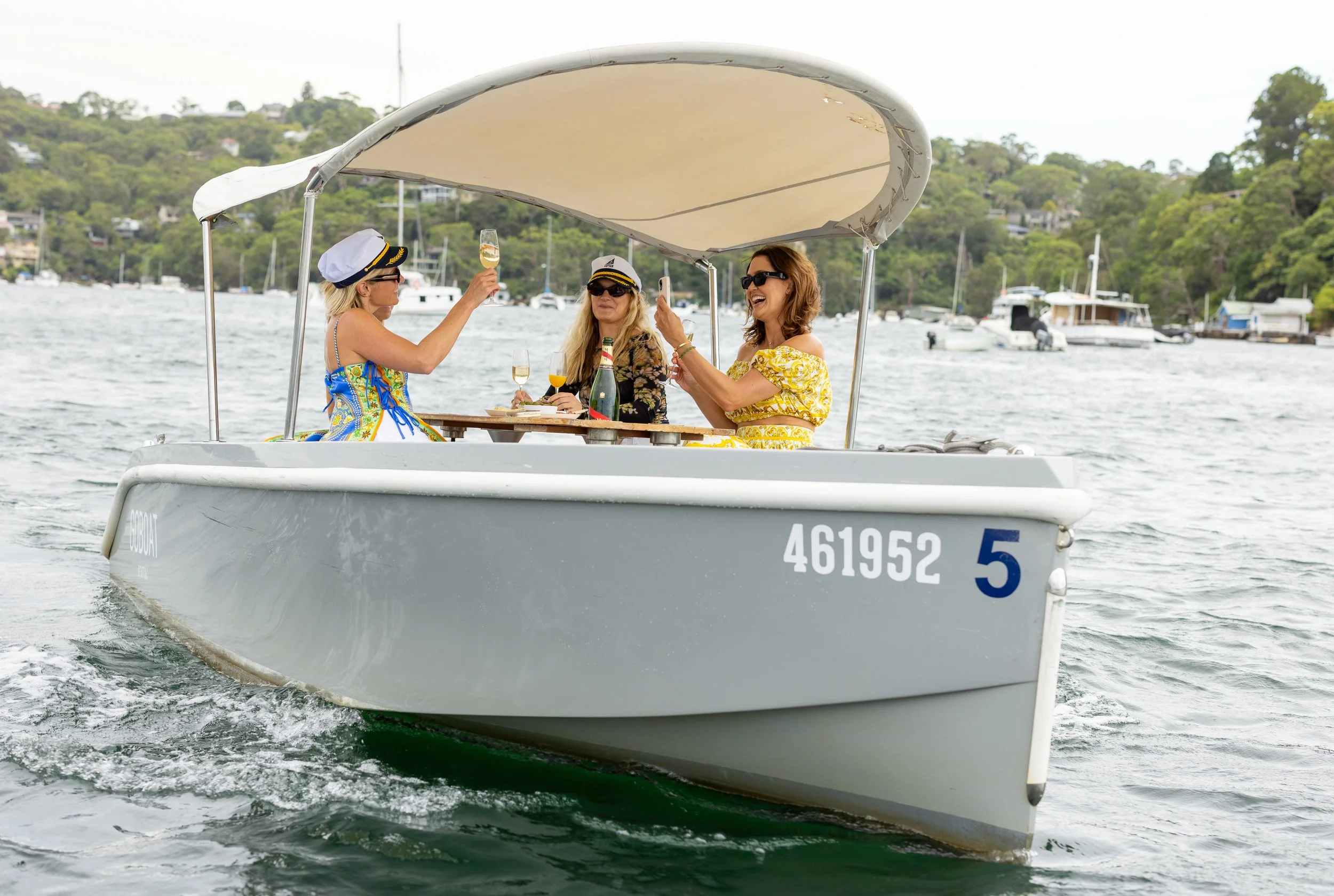 Sail &amp; Dine With Go Boat &amp; Chiosco 