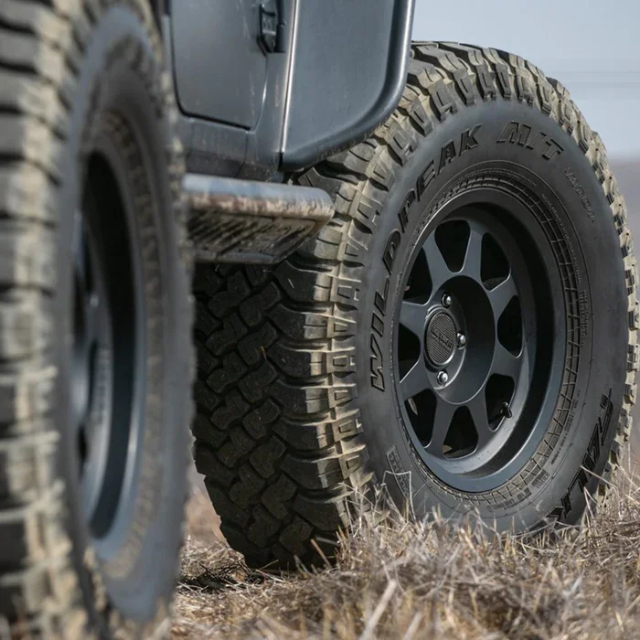mr701_matte_black_detail_1500_web.webp