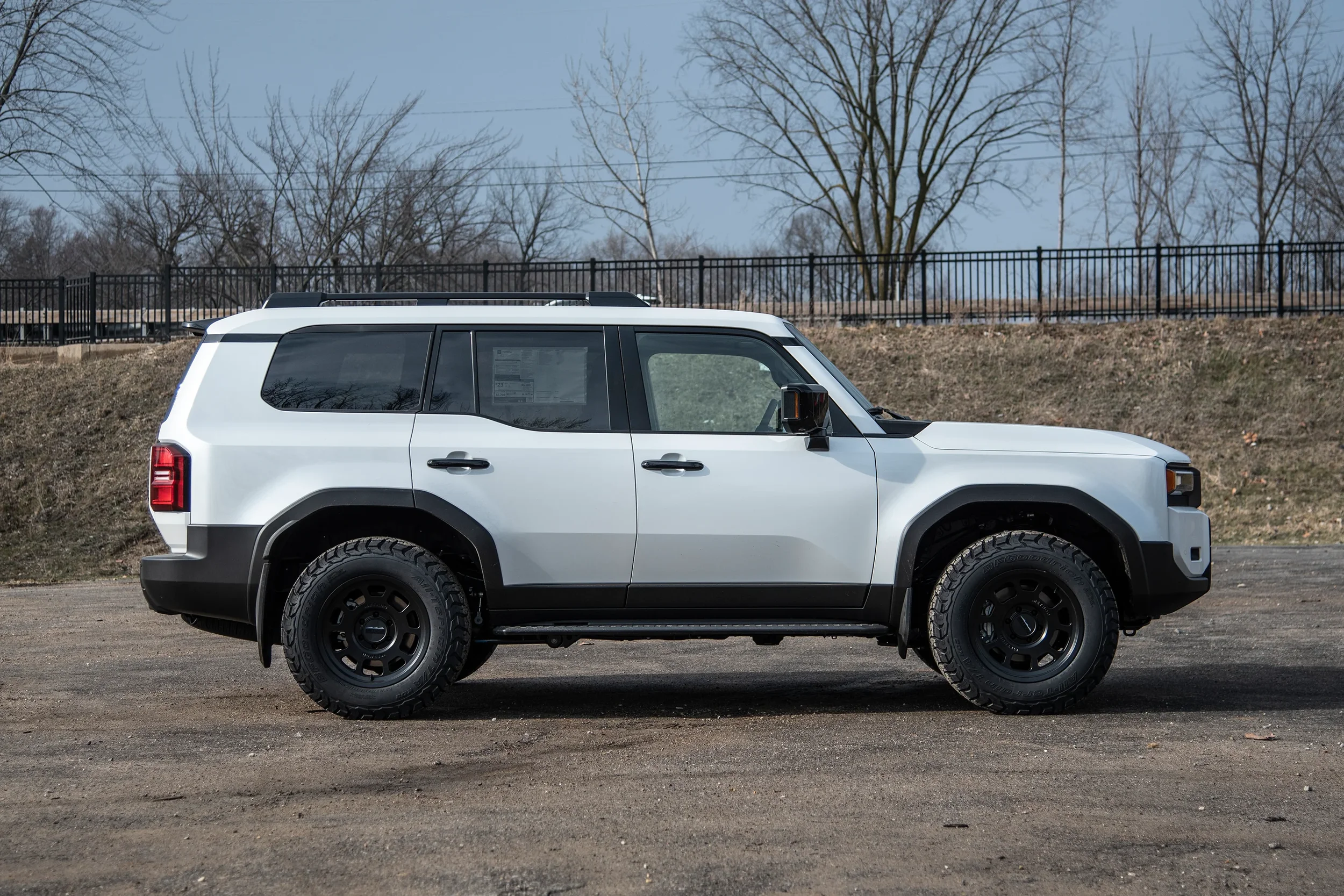 Toyota_Land_Cruiser_2024_Z1_5_leveling_12.webp
