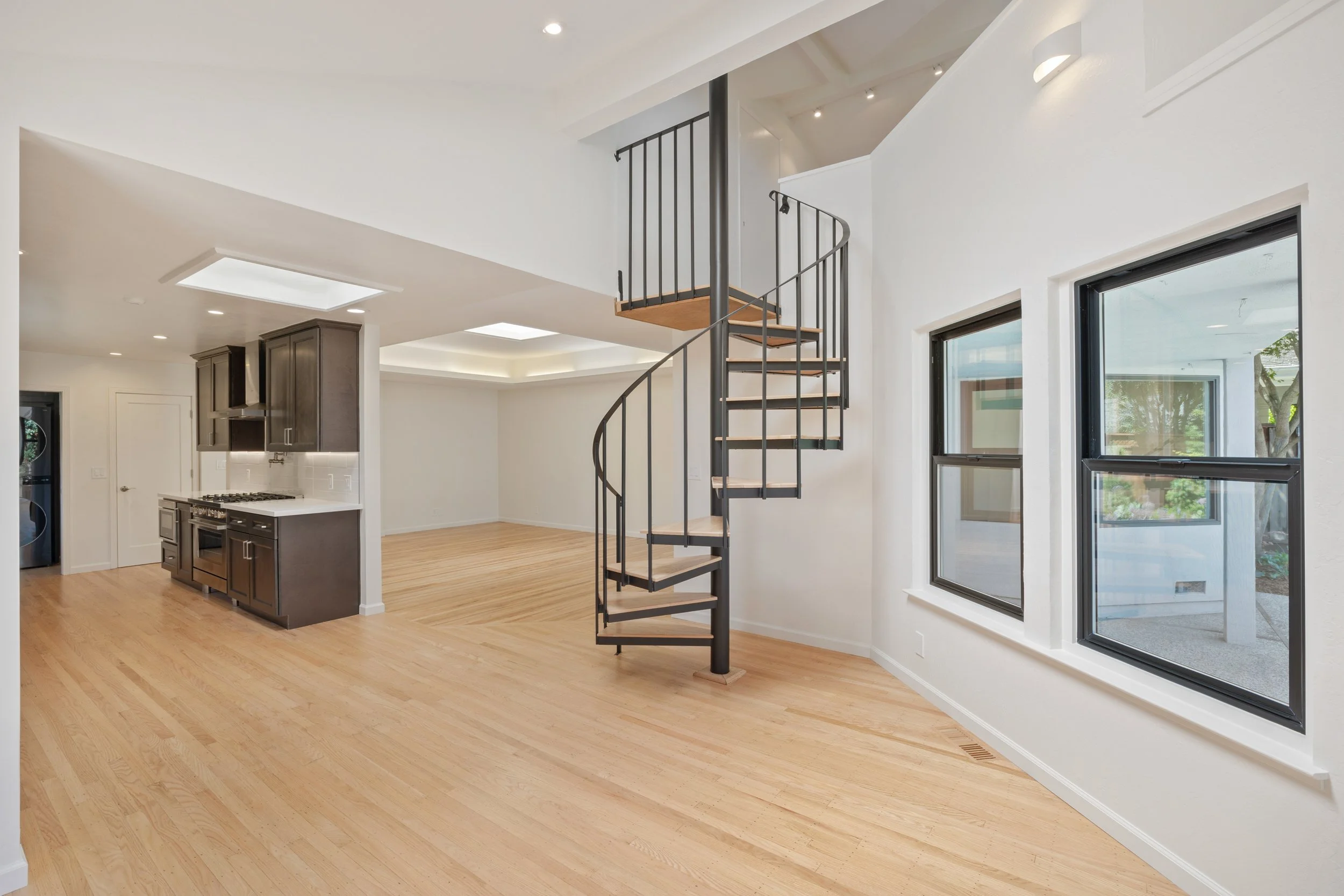 8-Harker_Matt_Anello-09-MLS.jpg