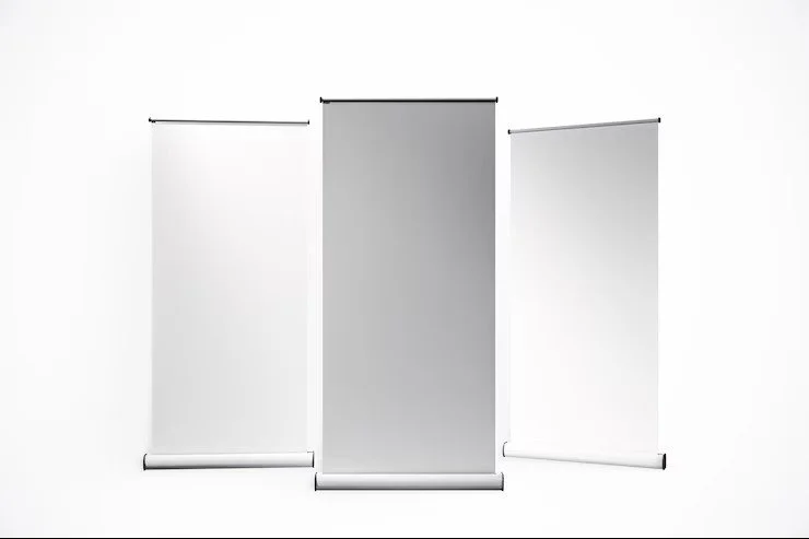 blank-retractable-banners-displayed-white-background-3d-rendering_670147-115021.jpg
