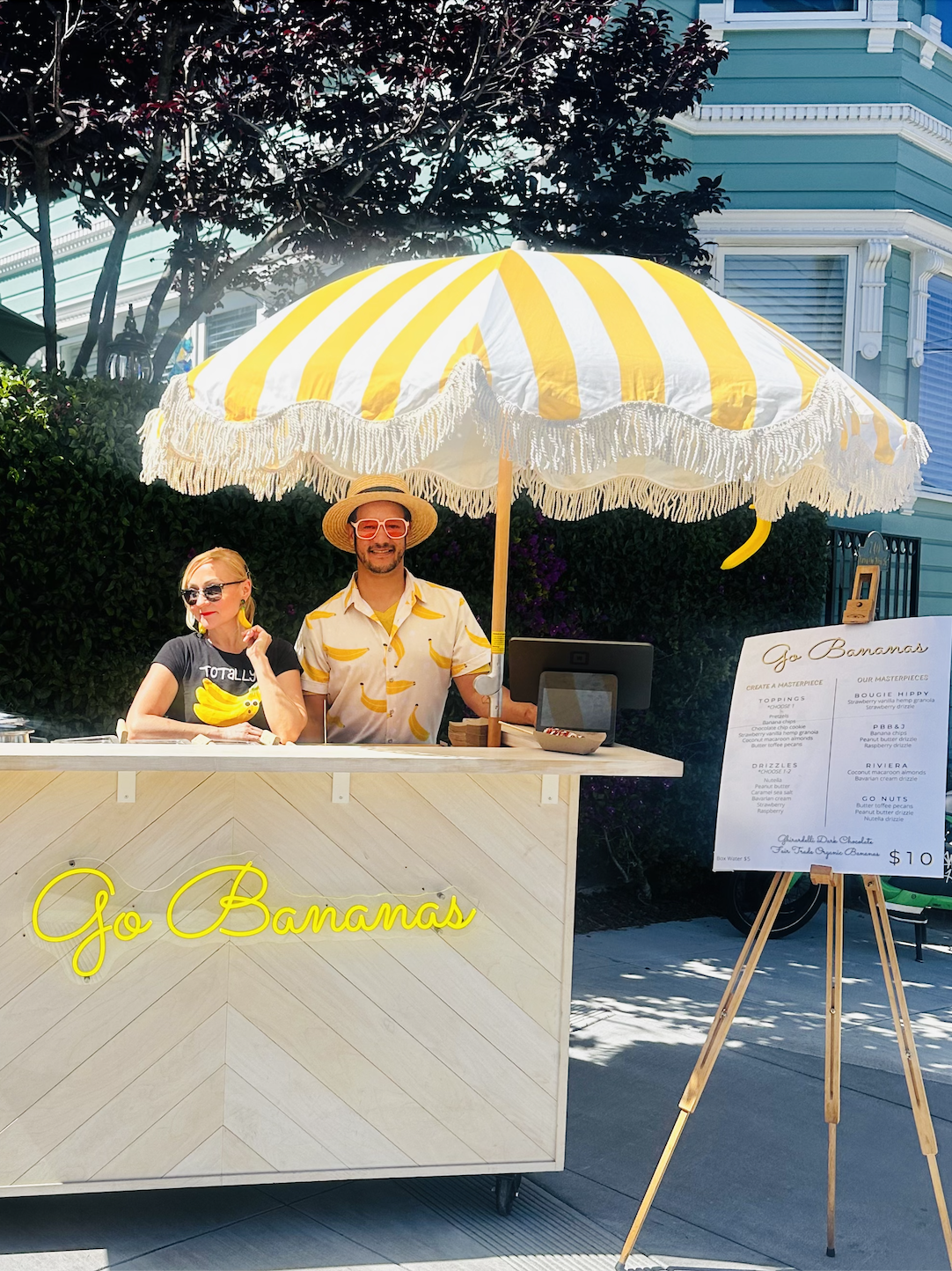 A chocolate-dipped frozen banana stand. A very cute banana stand that goes to festivals, parties, and private events. Private bookings available.