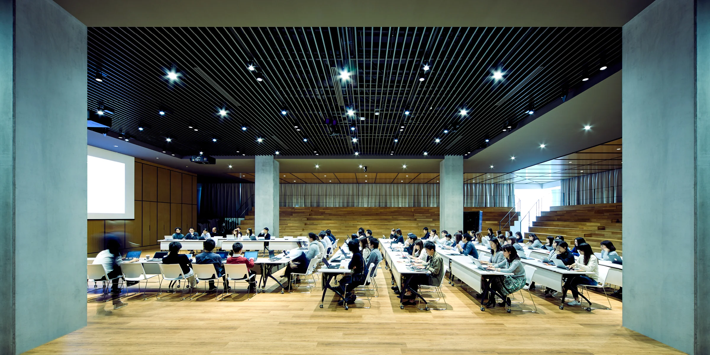 ariake_book_8x8_03011734.jpg