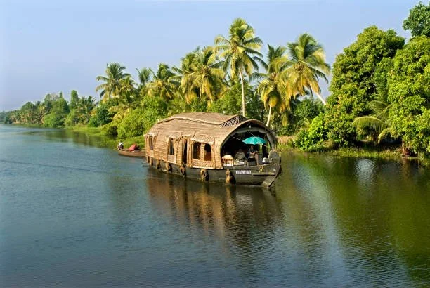 houseboat.jpg