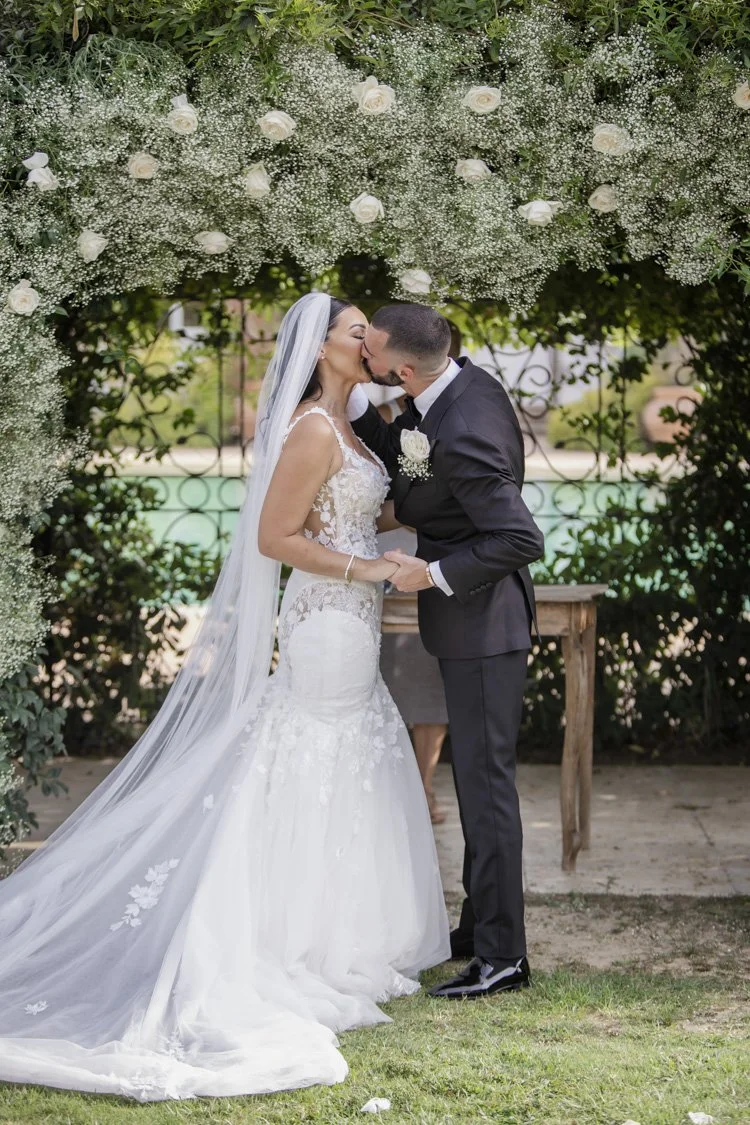 wedding-ceremony-kiss-finca-monasterio.jpg