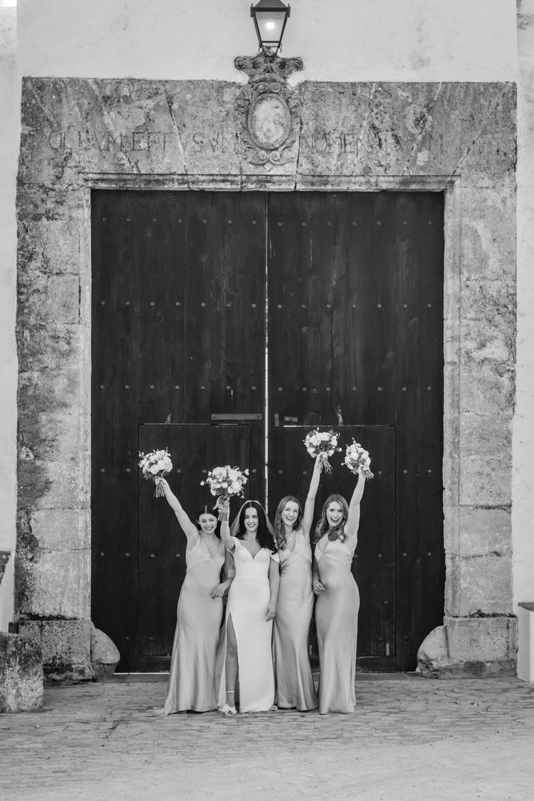 candid-bridemaids-portraits-fain-viejo.jpg