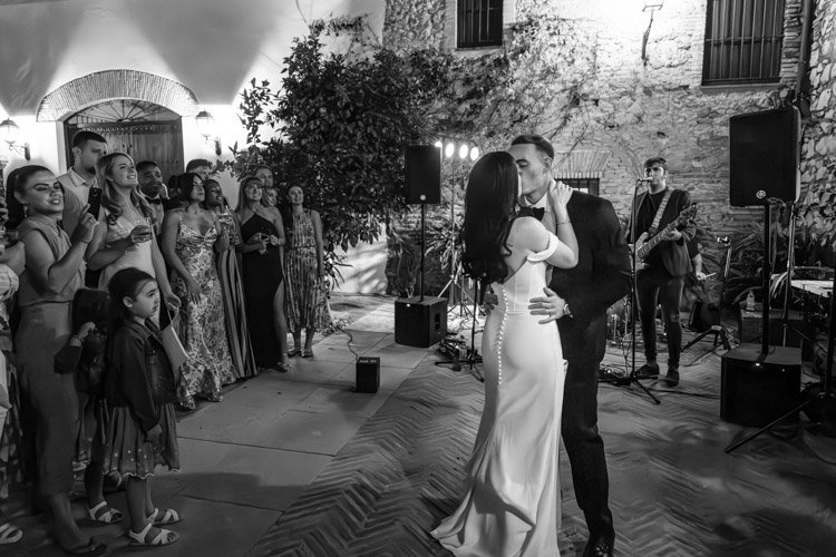 fain-viejo-first-dance.jpg