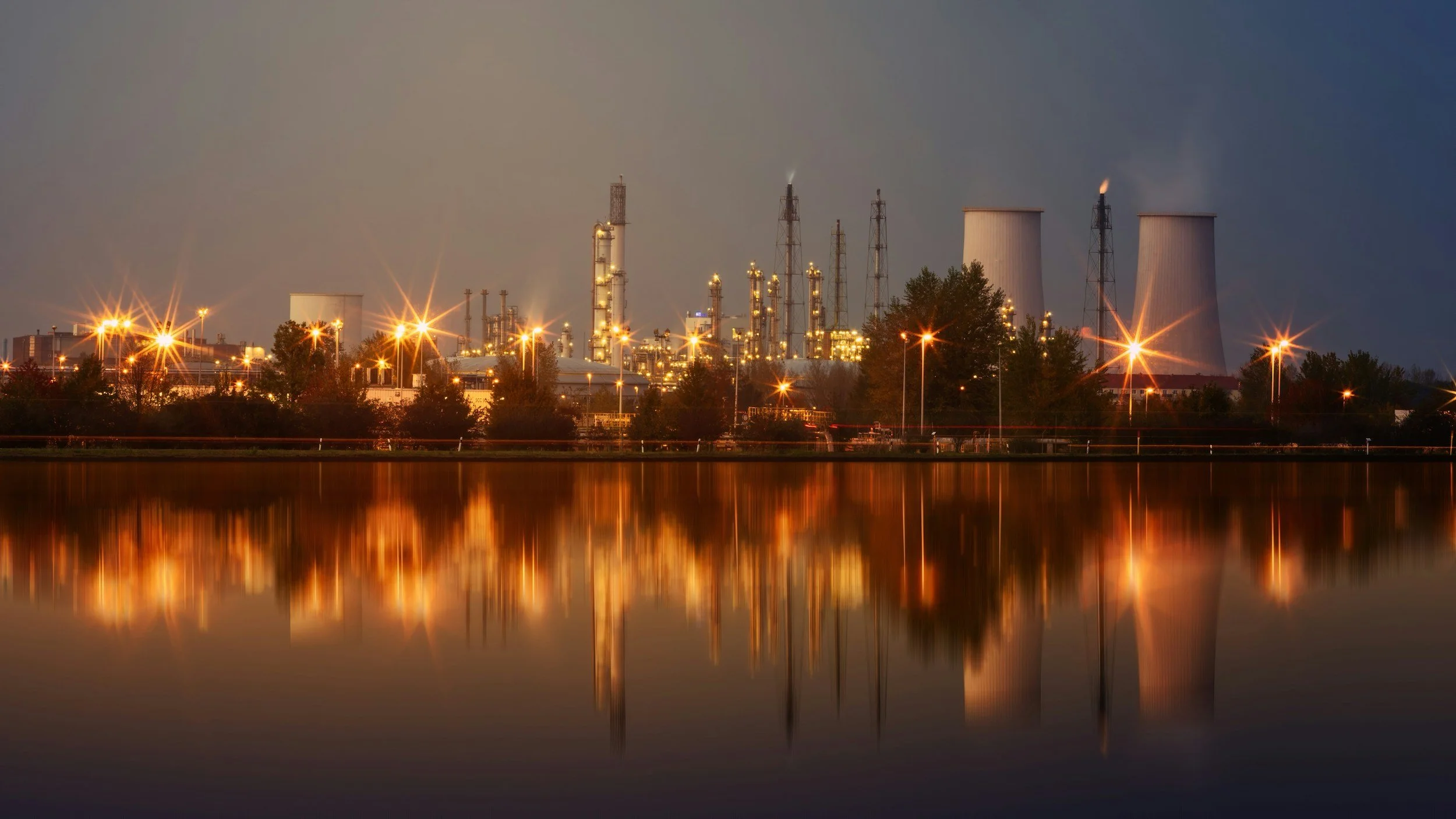 Energy Supermajors at a Crossroads: Navigating the Energy Transition Trilemma