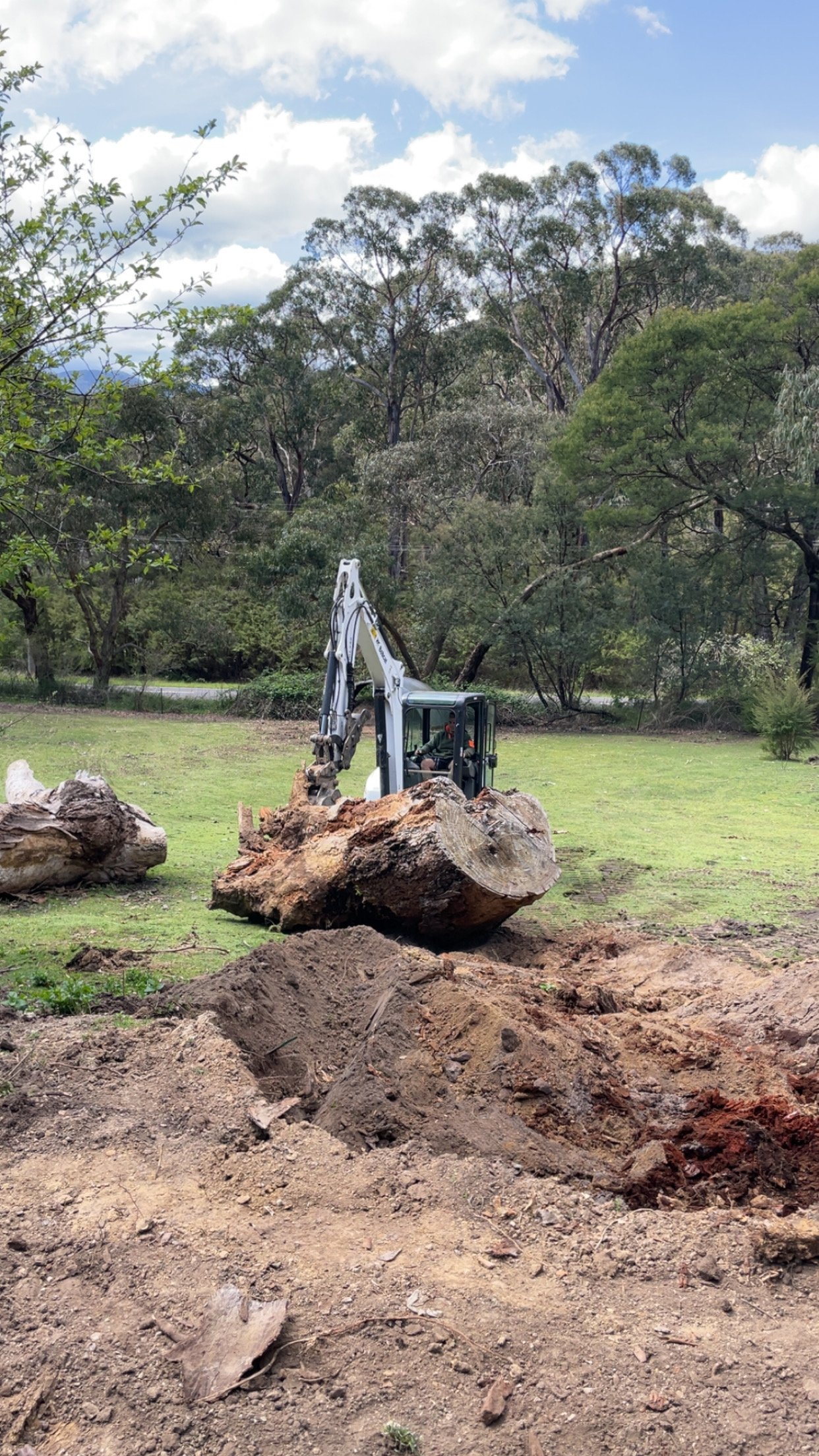 Foster Earthmoving & Construction Dandenong Ranges (17).jpeg