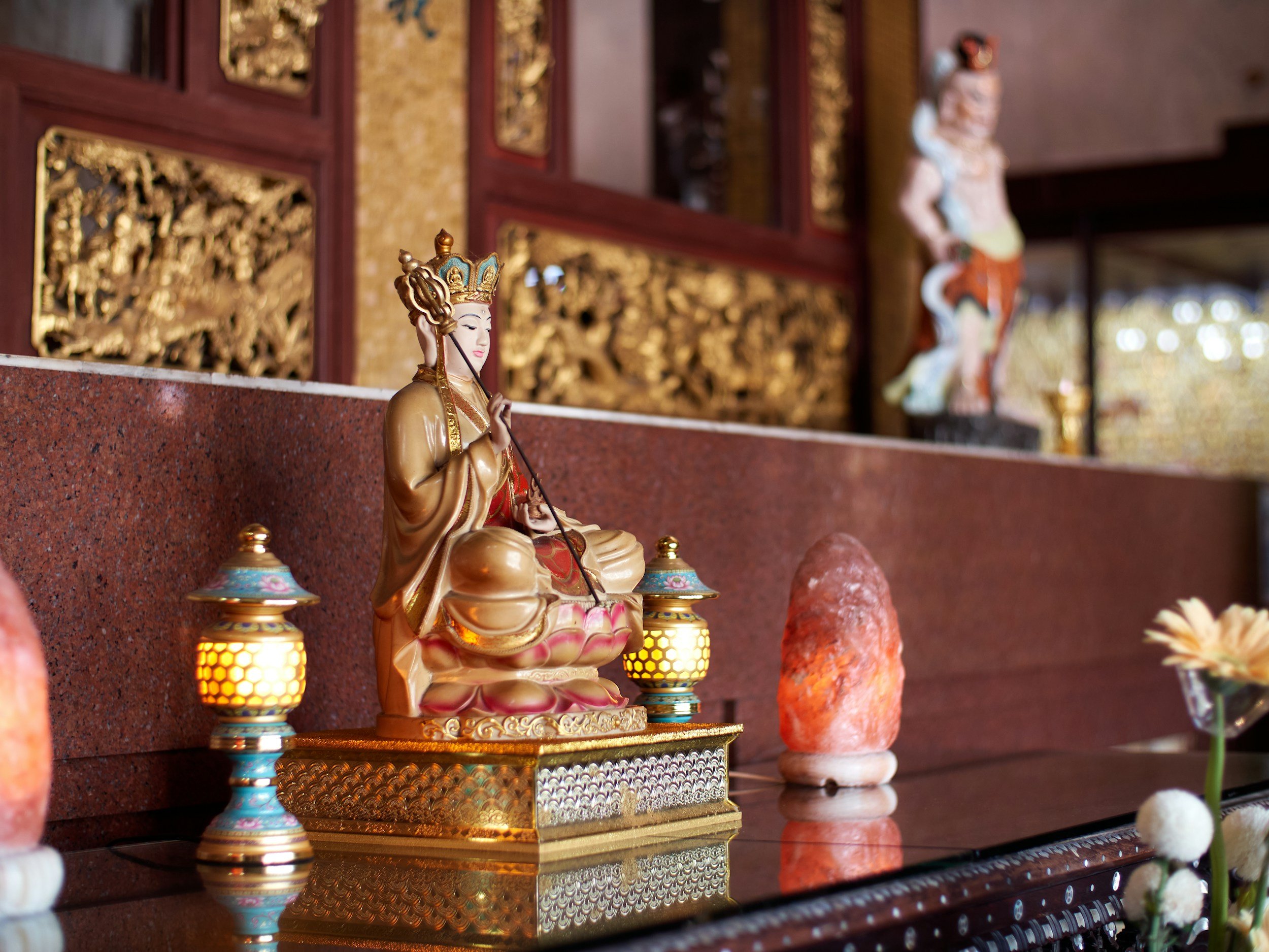 THÁNG BẢY CÔ HỒN … NÊN CÚNG AI ĐÂY