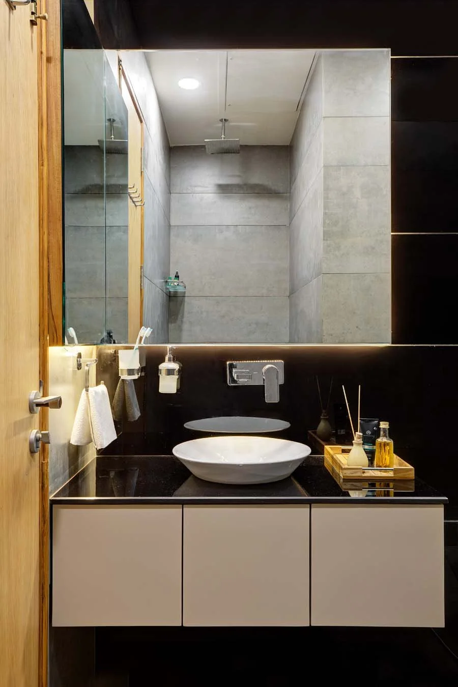 BUNGALOW NINE NINE (16).jpg