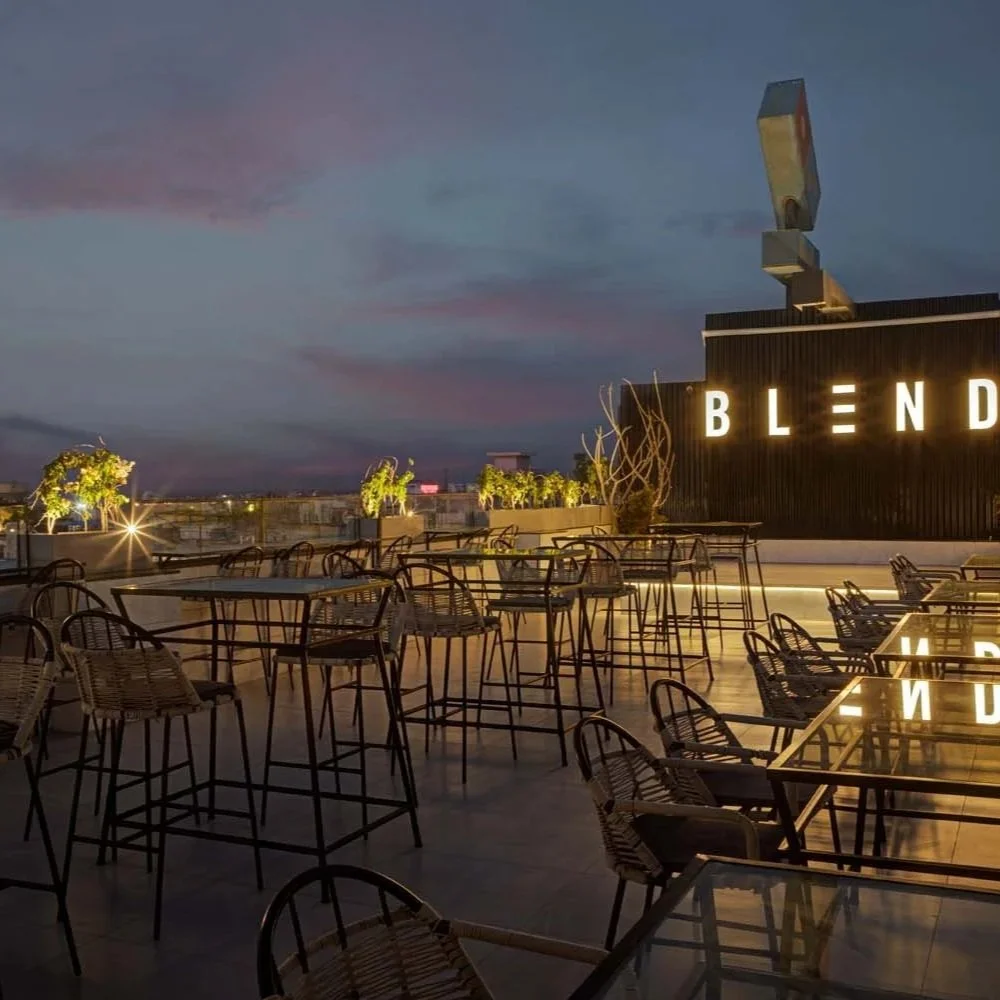 Aero Blend Lounge