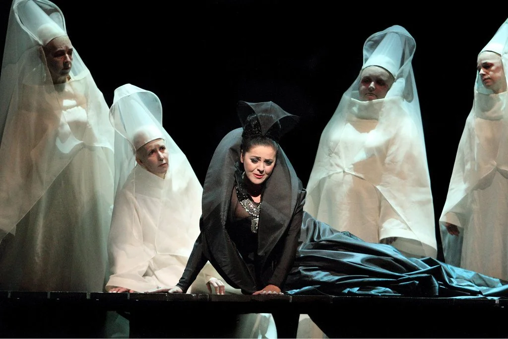 Maria Agresta as Lucrezia Contarini in Thaddeus Strassberger's Royal Opera production of I due Foscari, 2014. © ROH. Catherine Ashmore, 2014