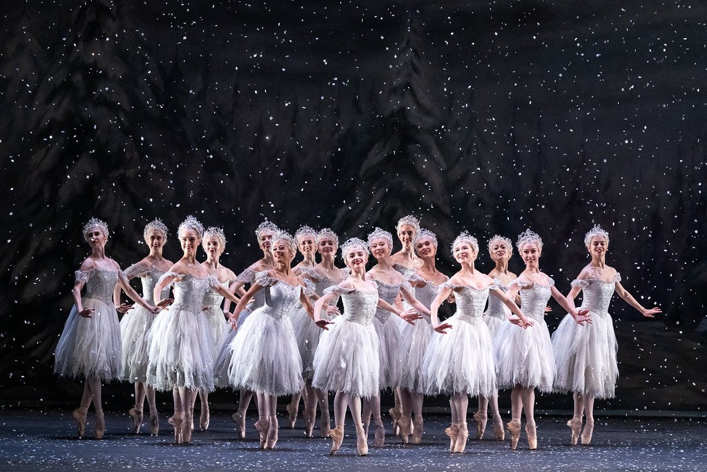 Artists of The Royal Ballet in Peter Wright's The Nutcracker, The Royal Ballet Season 2021/22. ©2021 ROH. Photograph by Foteini Christofilopoulou