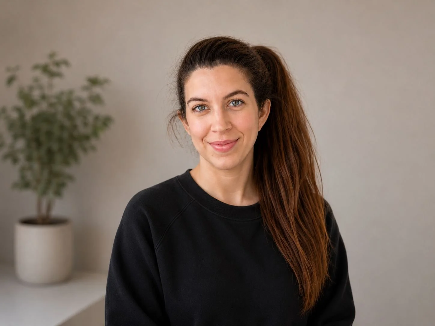 A photo of Chritie smiling.