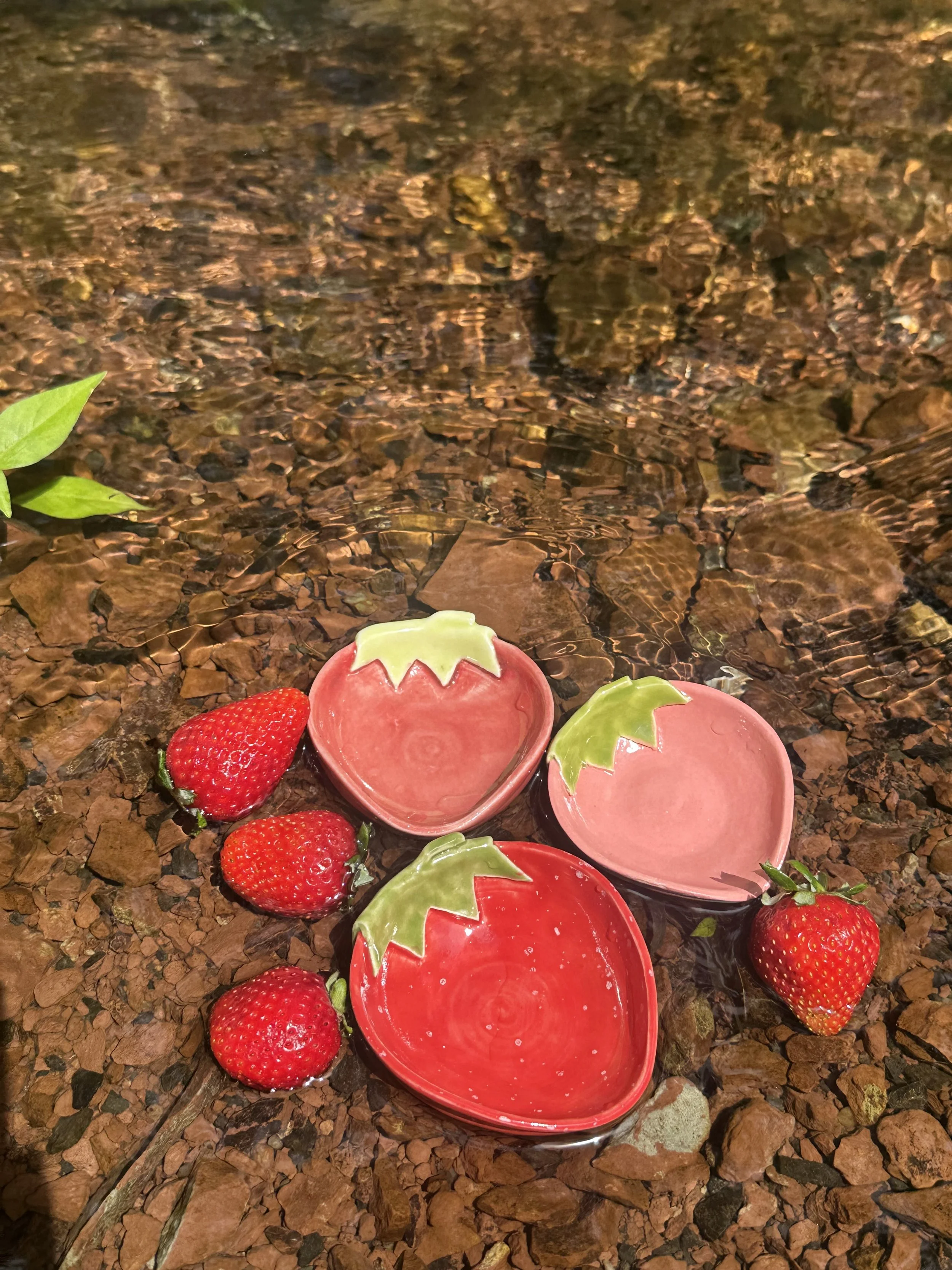 Strawberry Pinch Bowl