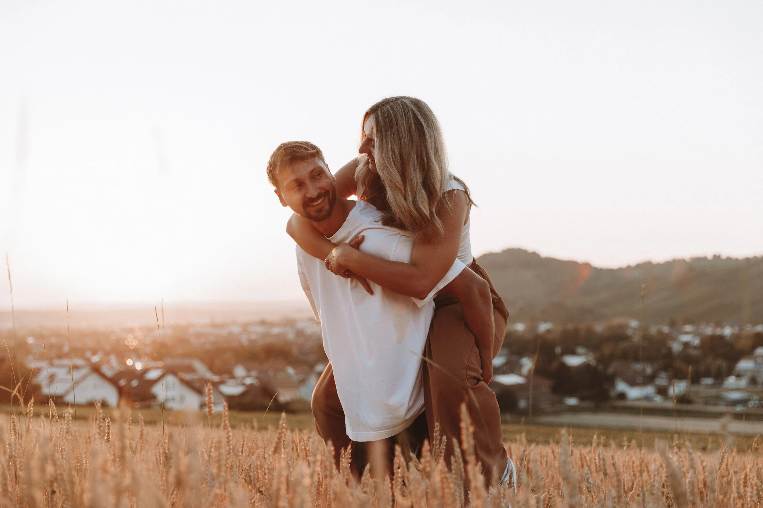 Fotografin_HochzeitsfotografinMetzingen_HochzeitsfotografinReutlingen_HochzeitsfotografinBadUrach_Päärchenshooting.jpg