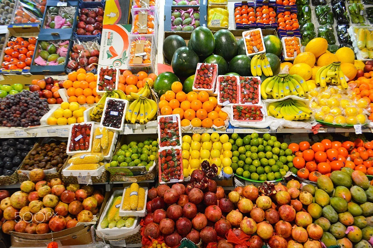 Fruit_Stand_(246046301).jpeg