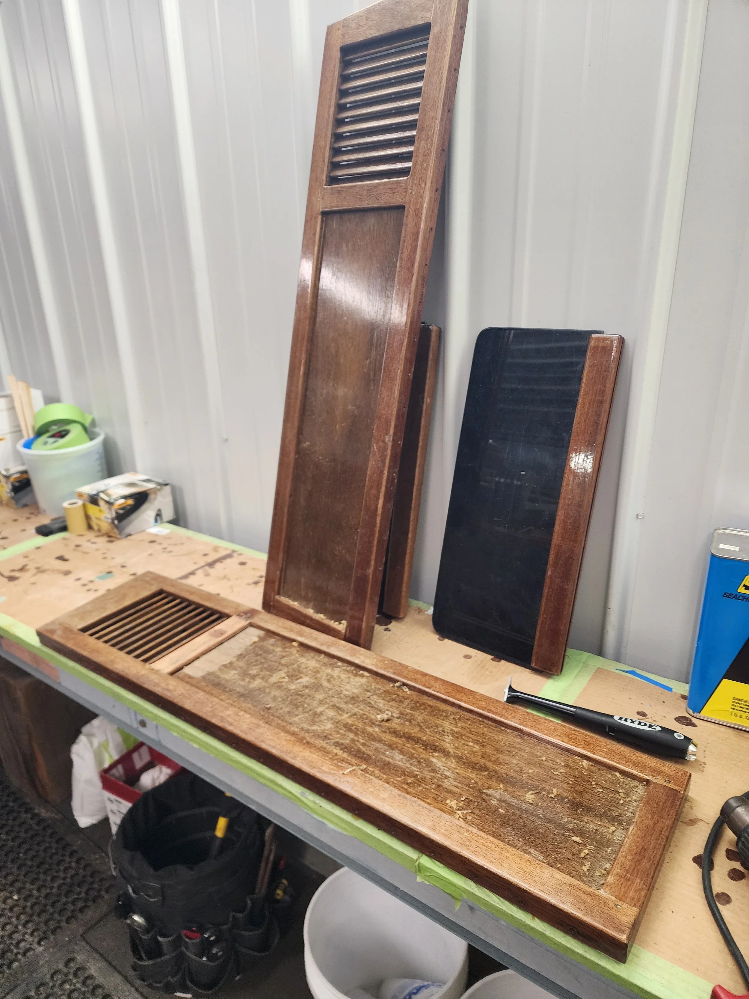 Stripping & finishing with Epifanes