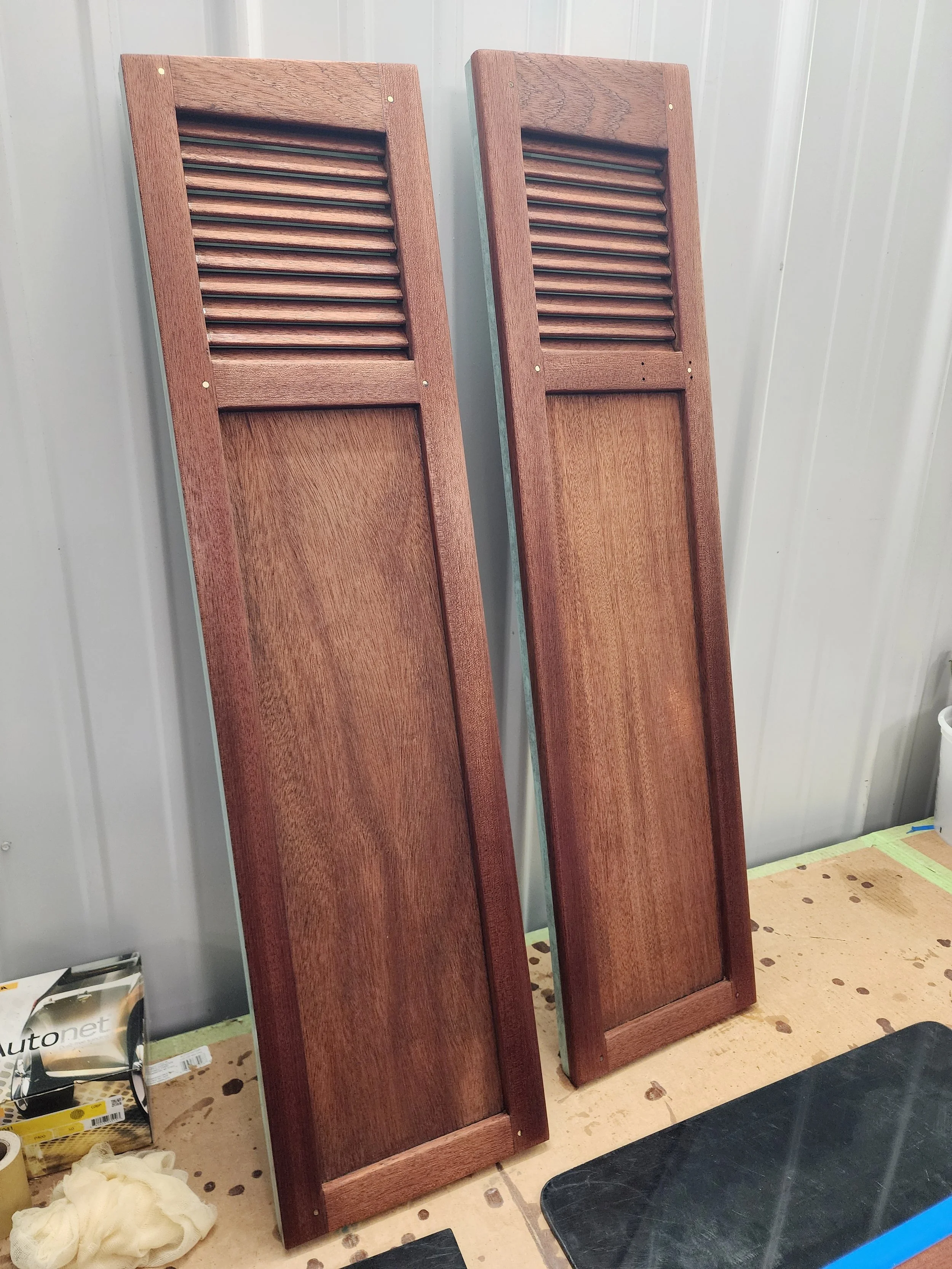 Varnishing with Epifanes