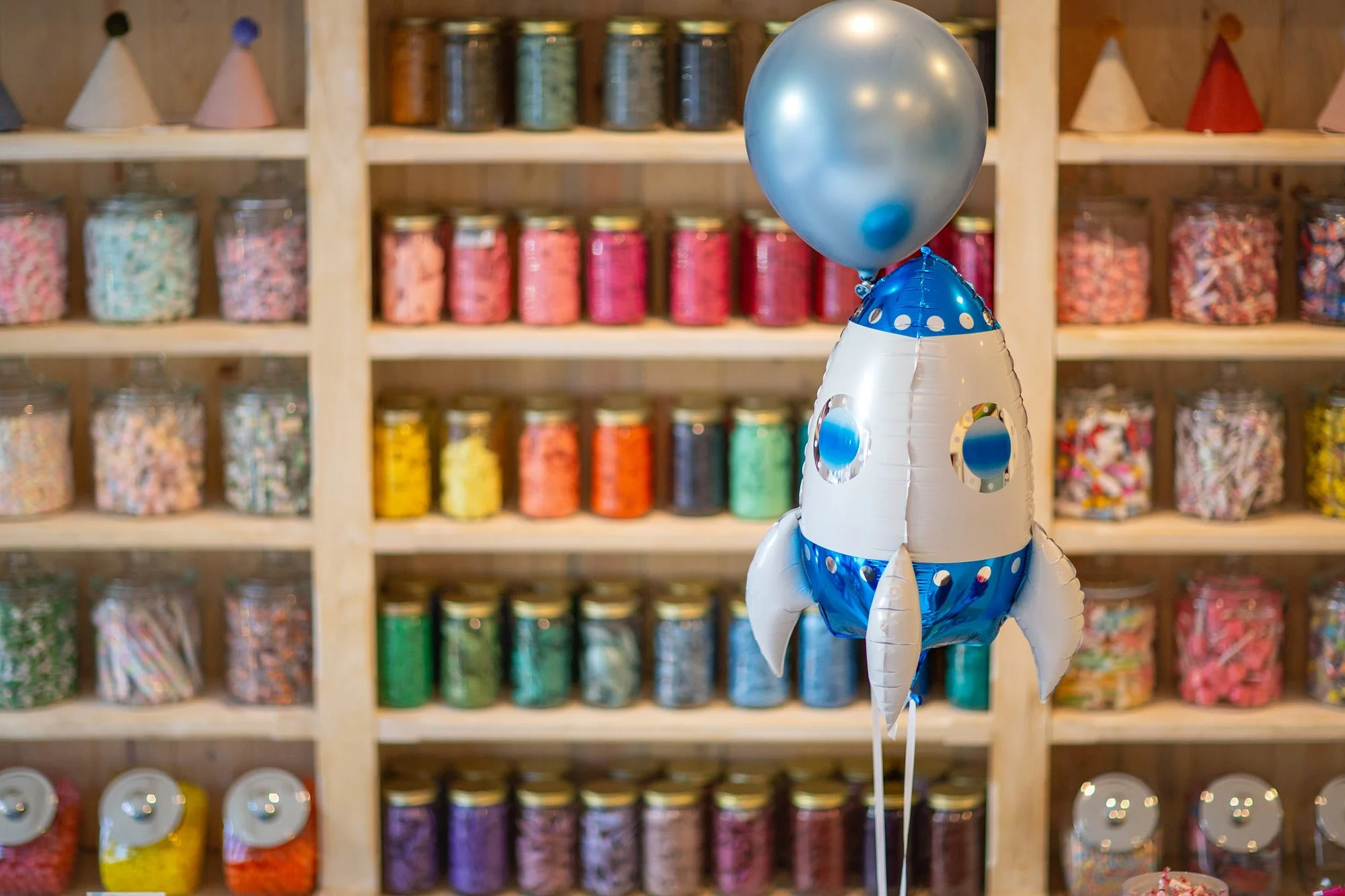 poppie-seattle-party-space-rental-balloon-color-bar-rocket-display.jpg