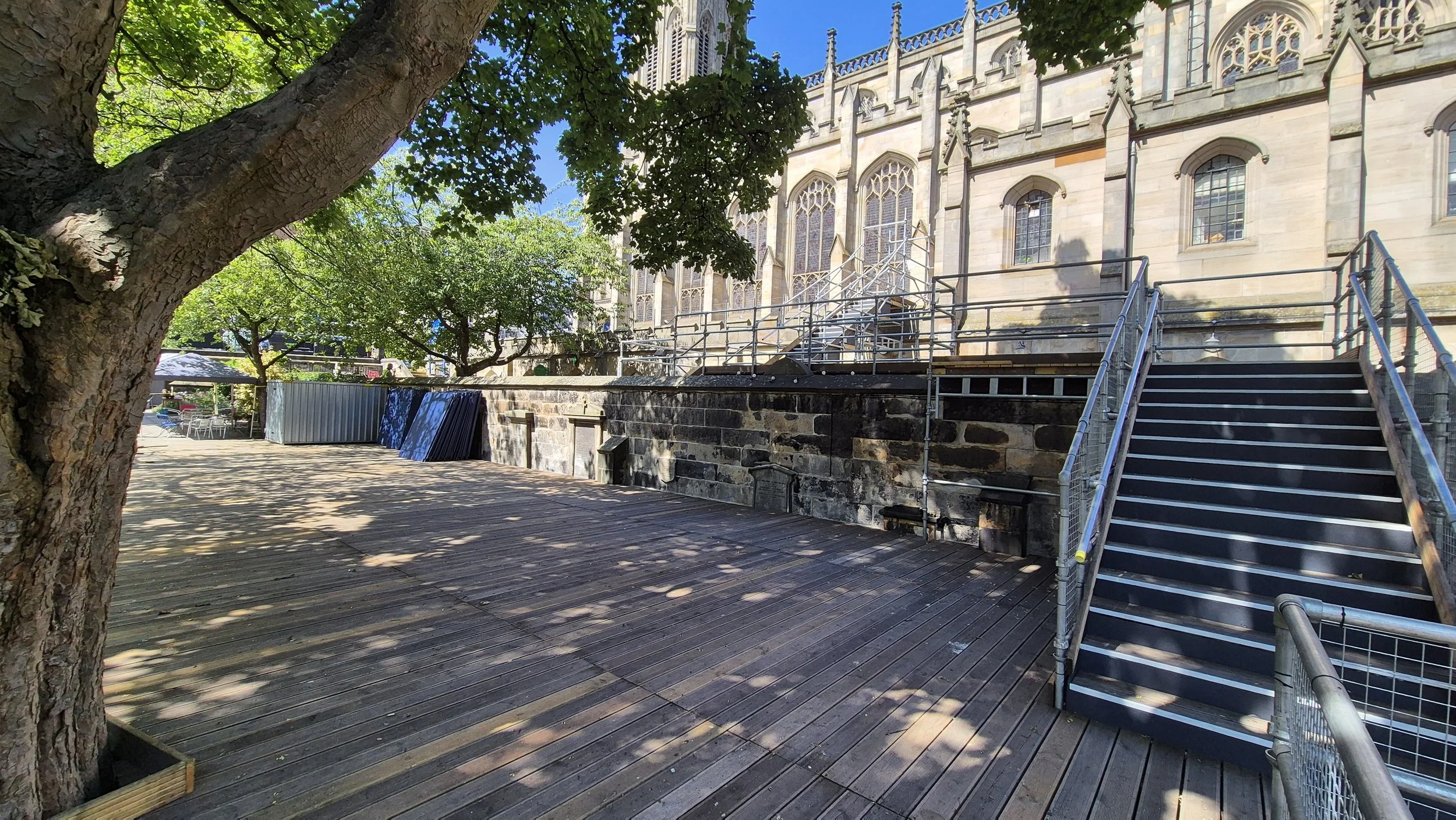 Grounds Decking and steps.jpg